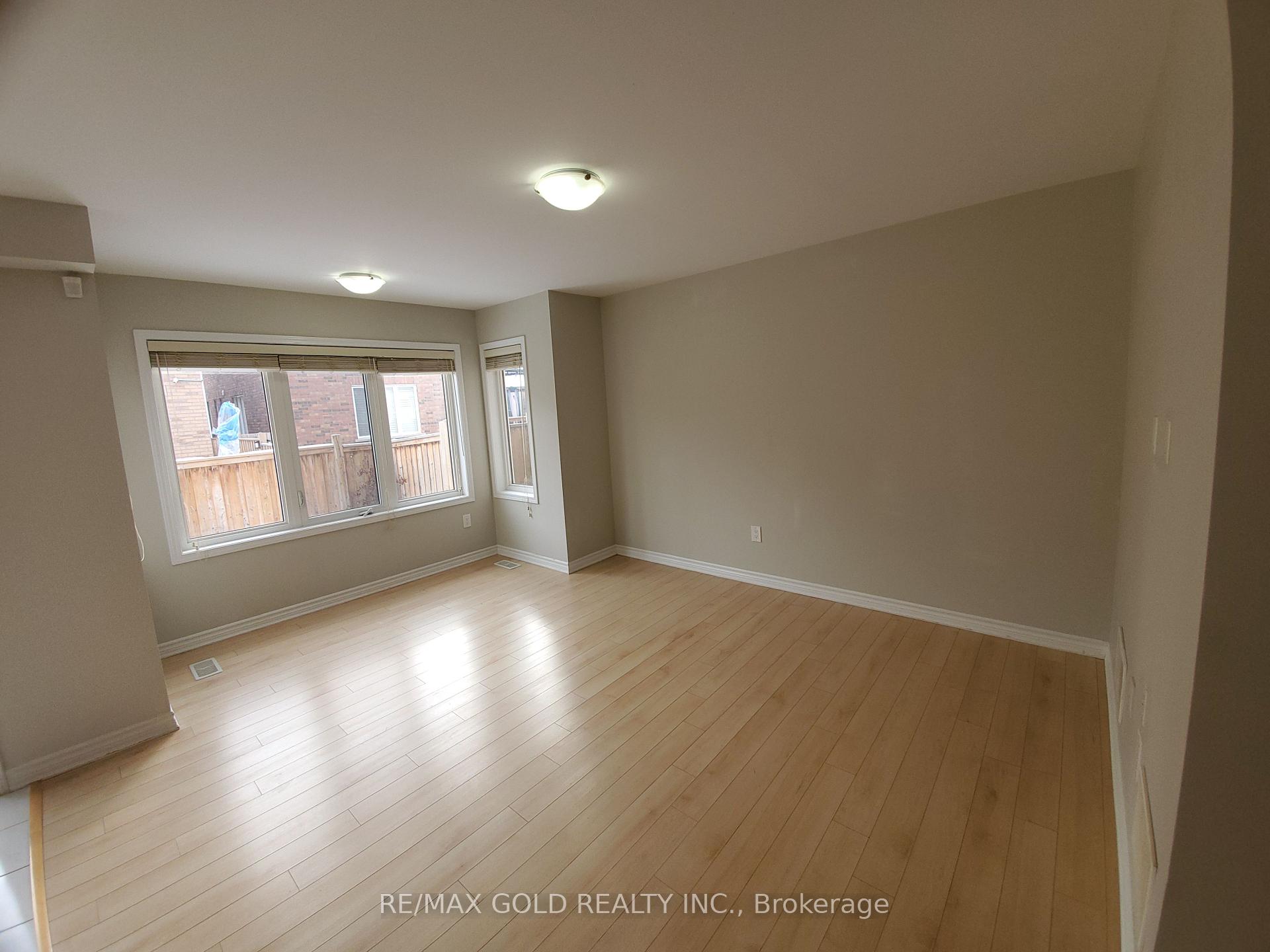 Photo 11 of 47 lothbury Drive, Brampton, Northwest Brampton — HOMEH