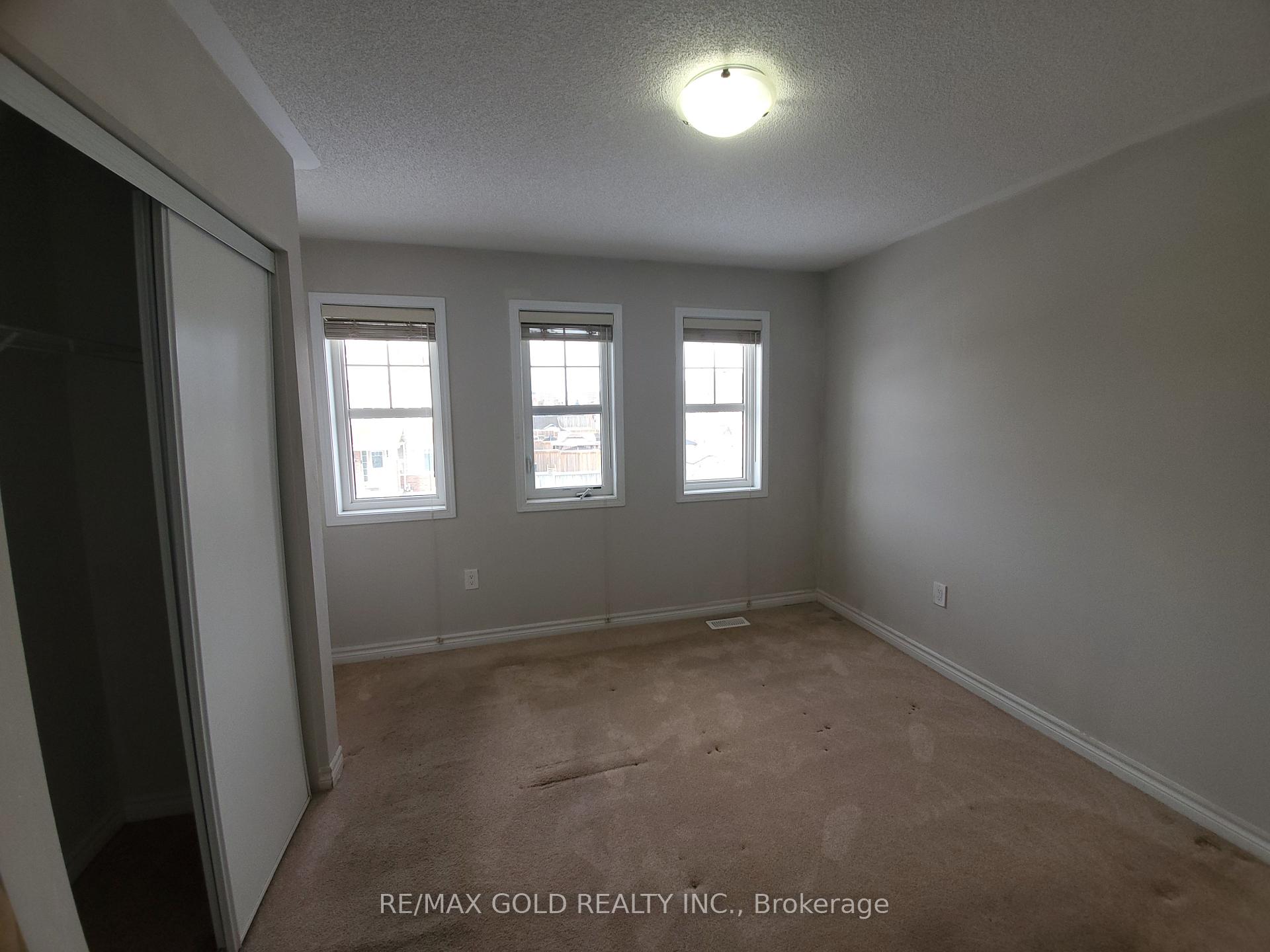 Photo 16 of 47 lothbury Drive, Brampton, Northwest Brampton — HOMEH
