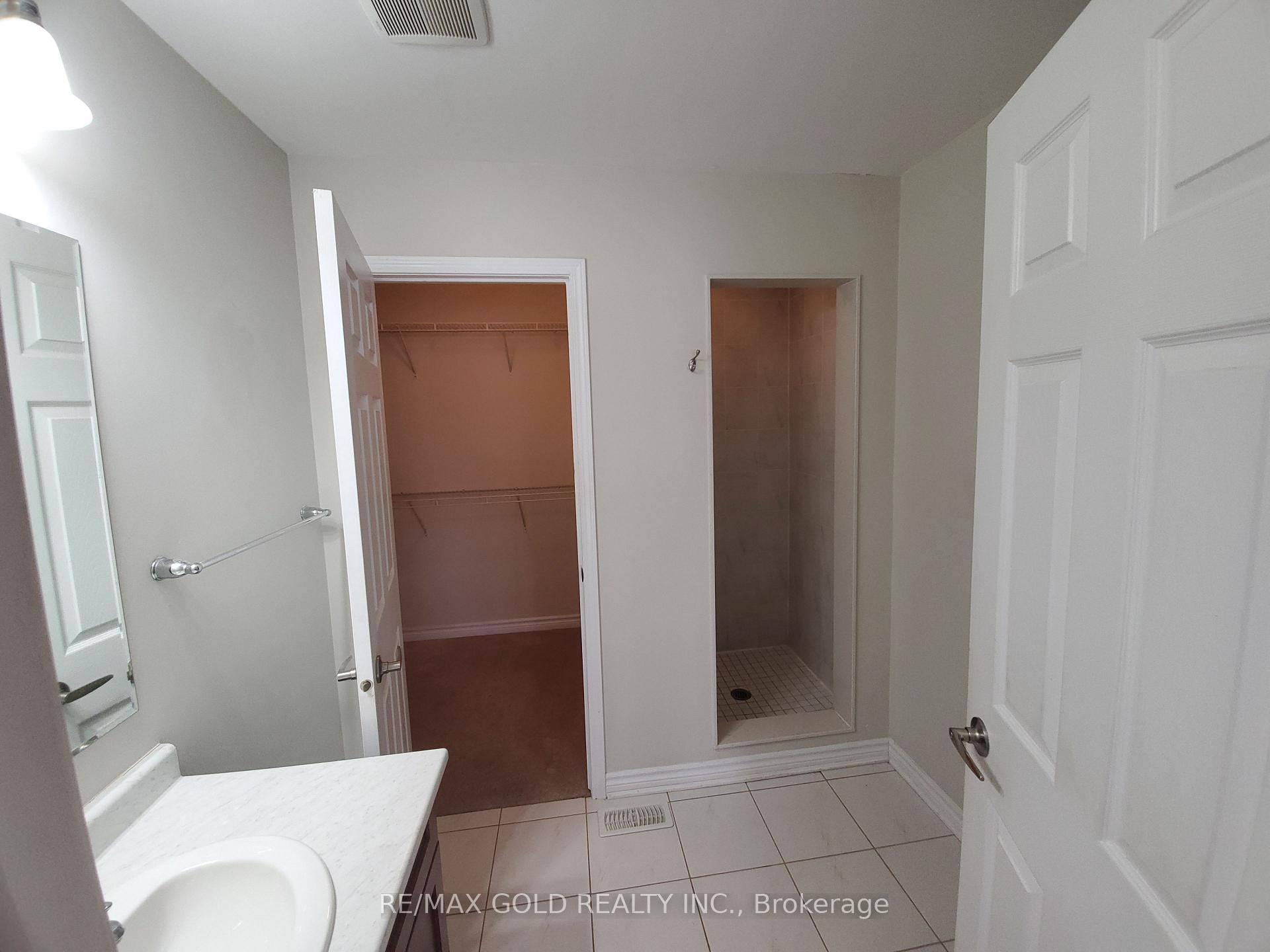 Photo 22 of 47 lothbury Drive, Brampton, Northwest Brampton — HOMEH