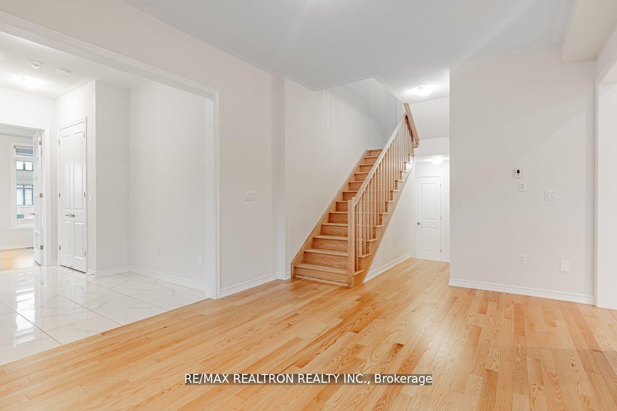 Photo 6 of 47 Alnwick Street, Barrie, Rural Barrie Southeast — HOMEH