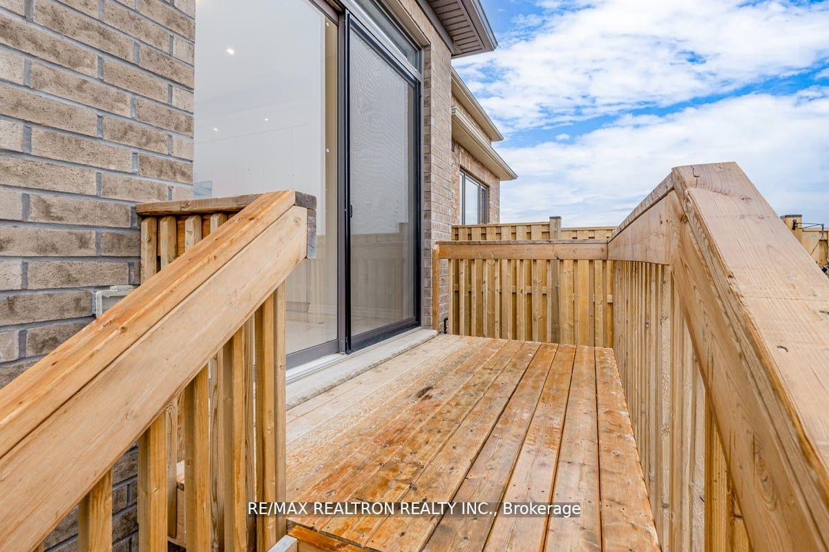 Photo 32 of 47 Alnwick Street, Barrie, Rural Barrie Southeast — HOMEH