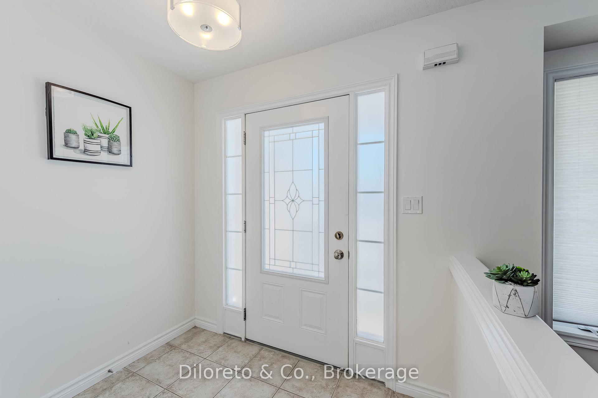 Photo 4 of Unit 46, 20 Shackleton Drive, Guelph, Grange Road — HOMEH