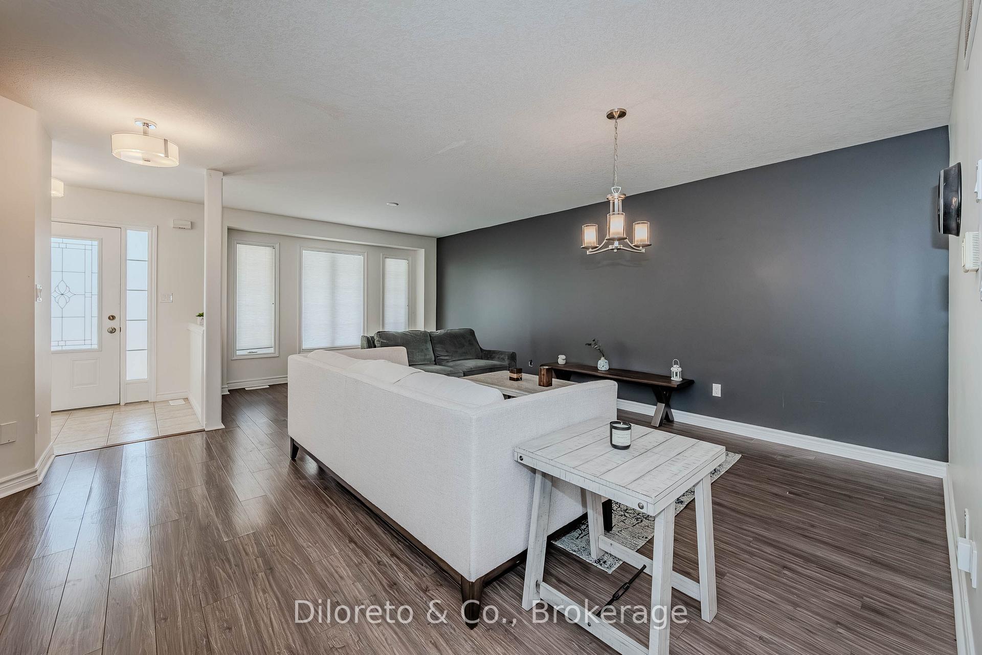 Photo 7 of Unit 46, 20 Shackleton Drive, Guelph, Grange Road — HOMEH