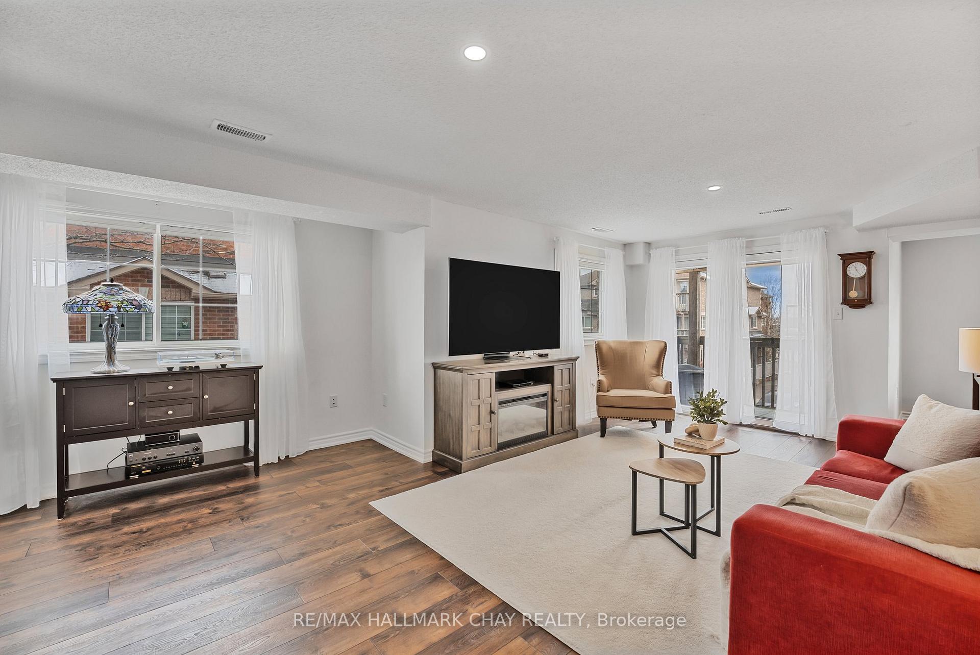 Photo 3 of Unit 6, 83 Goodwin Drive, Barrie, Painswick South — HOMEH