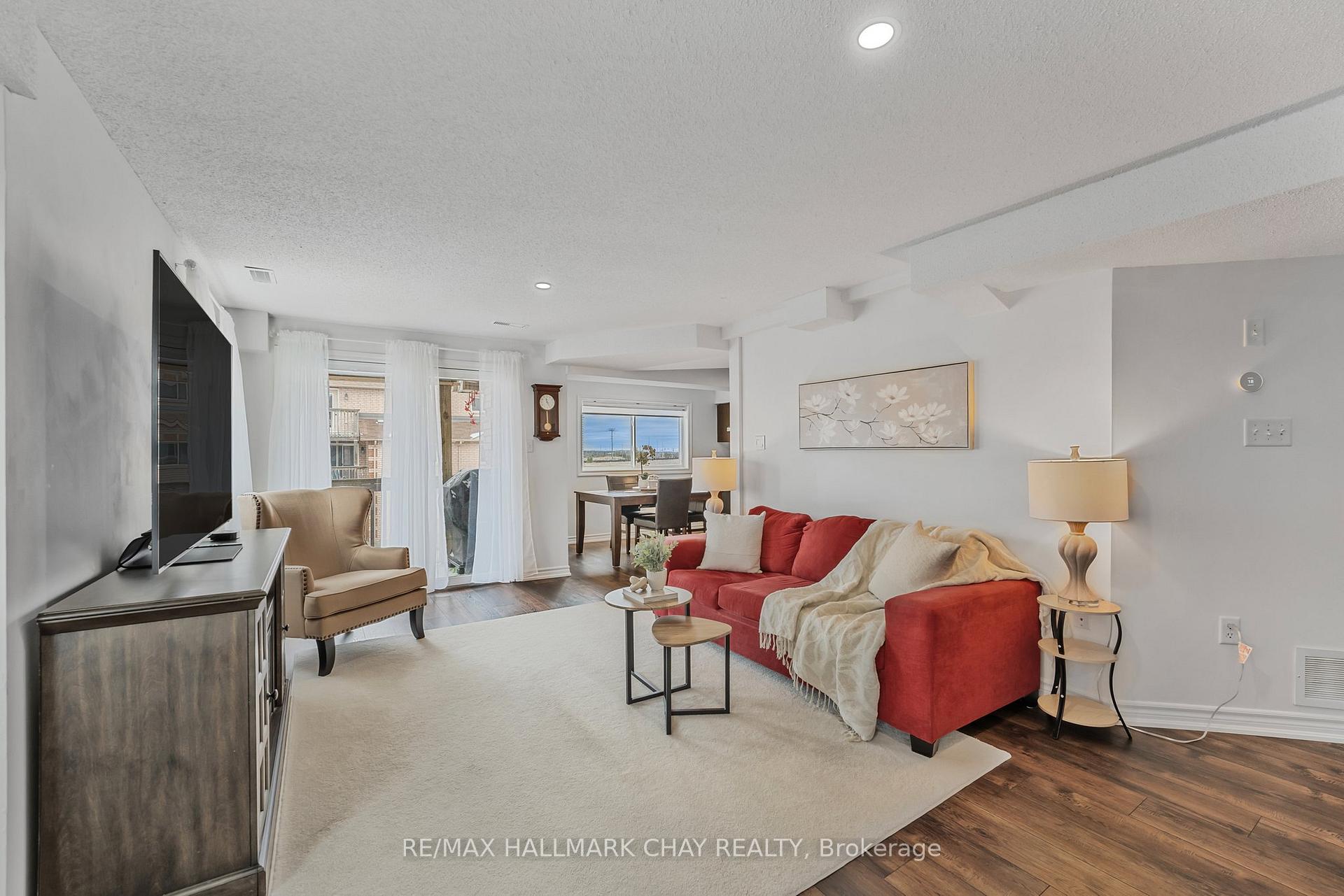 Photo 4 of Unit 6, 83 Goodwin Drive, Barrie, Painswick South — HOMEH