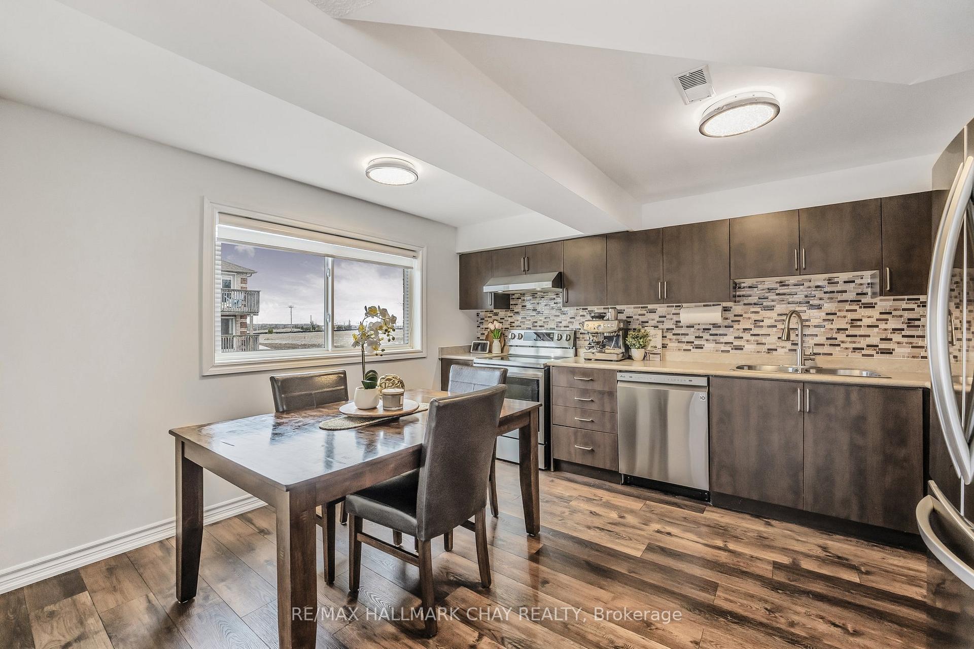 Photo 5 of Unit 6, 83 Goodwin Drive, Barrie, Painswick South — HOMEH