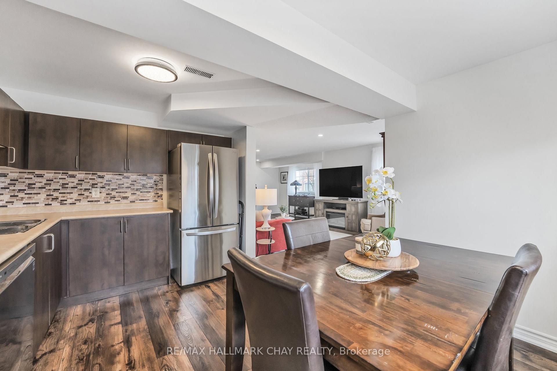 Photo 6 of Unit 6, 83 Goodwin Drive, Barrie, Painswick South — HOMEH