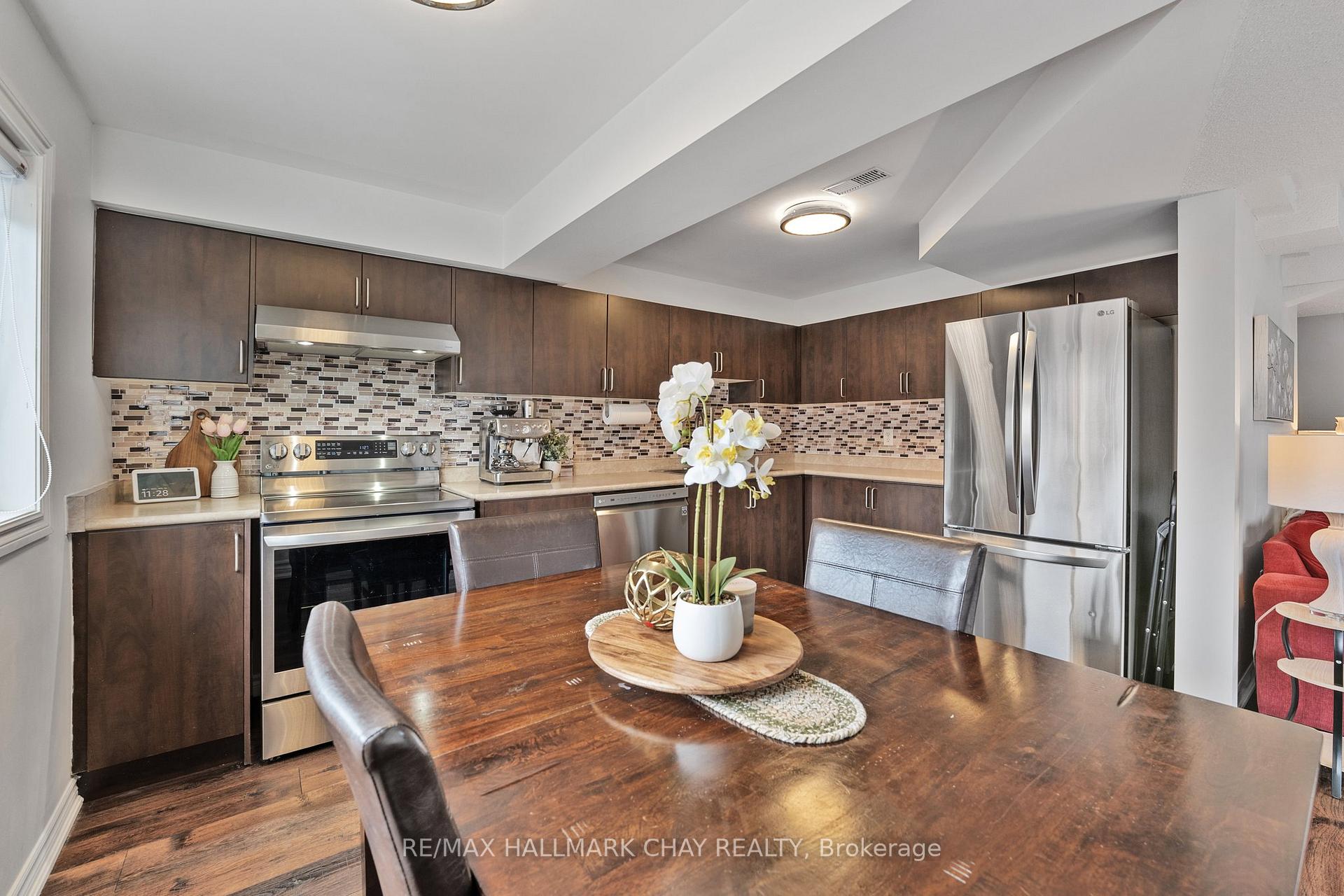 Photo 8 of Unit 6, 83 Goodwin Drive, Barrie, Painswick South — HOMEH