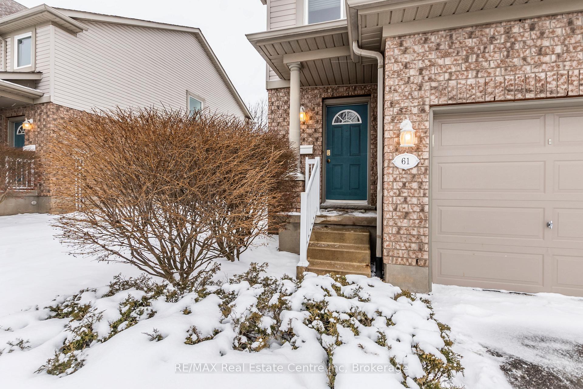 Photo 2 of 61 Roehampton Crescent W, Guelph, Pineridge/Westminster Woods — HOMEH