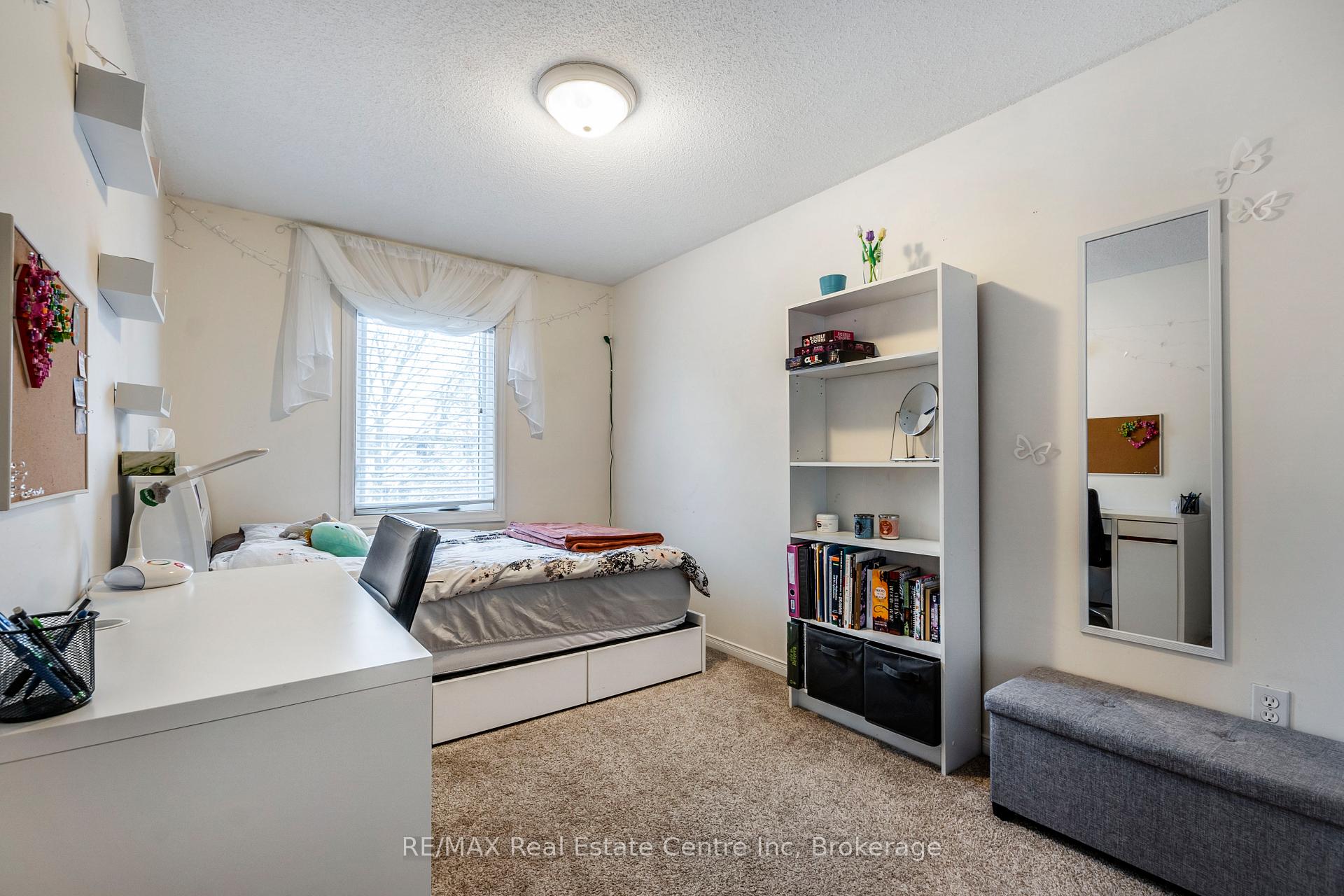 Photo 18 of 61 Roehampton Crescent W, Guelph, Pineridge/Westminster Woods — HOMEH