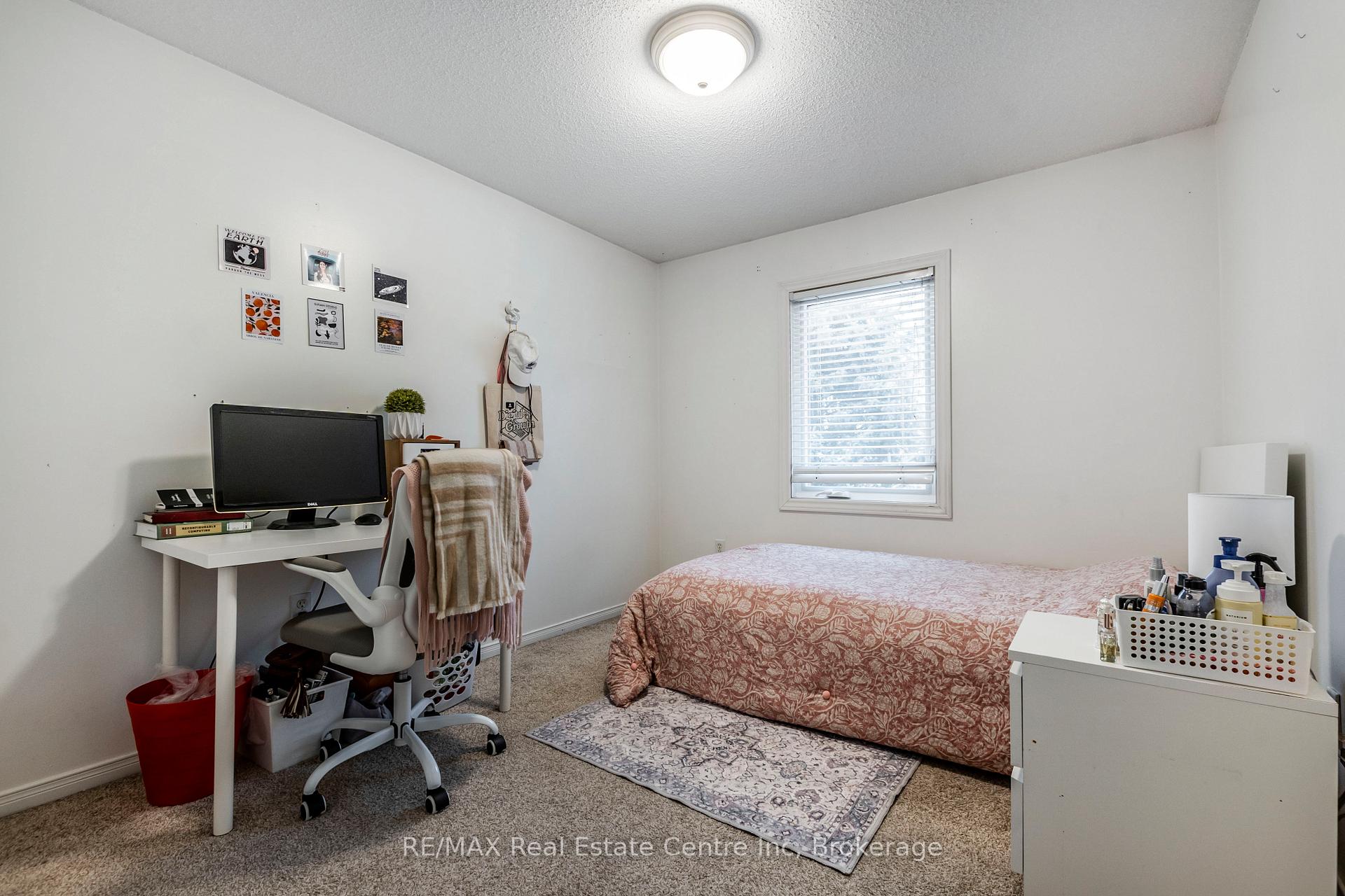 Photo 20 of 61 Roehampton Crescent W, Guelph, Pineridge/Westminster Woods — HOMEH