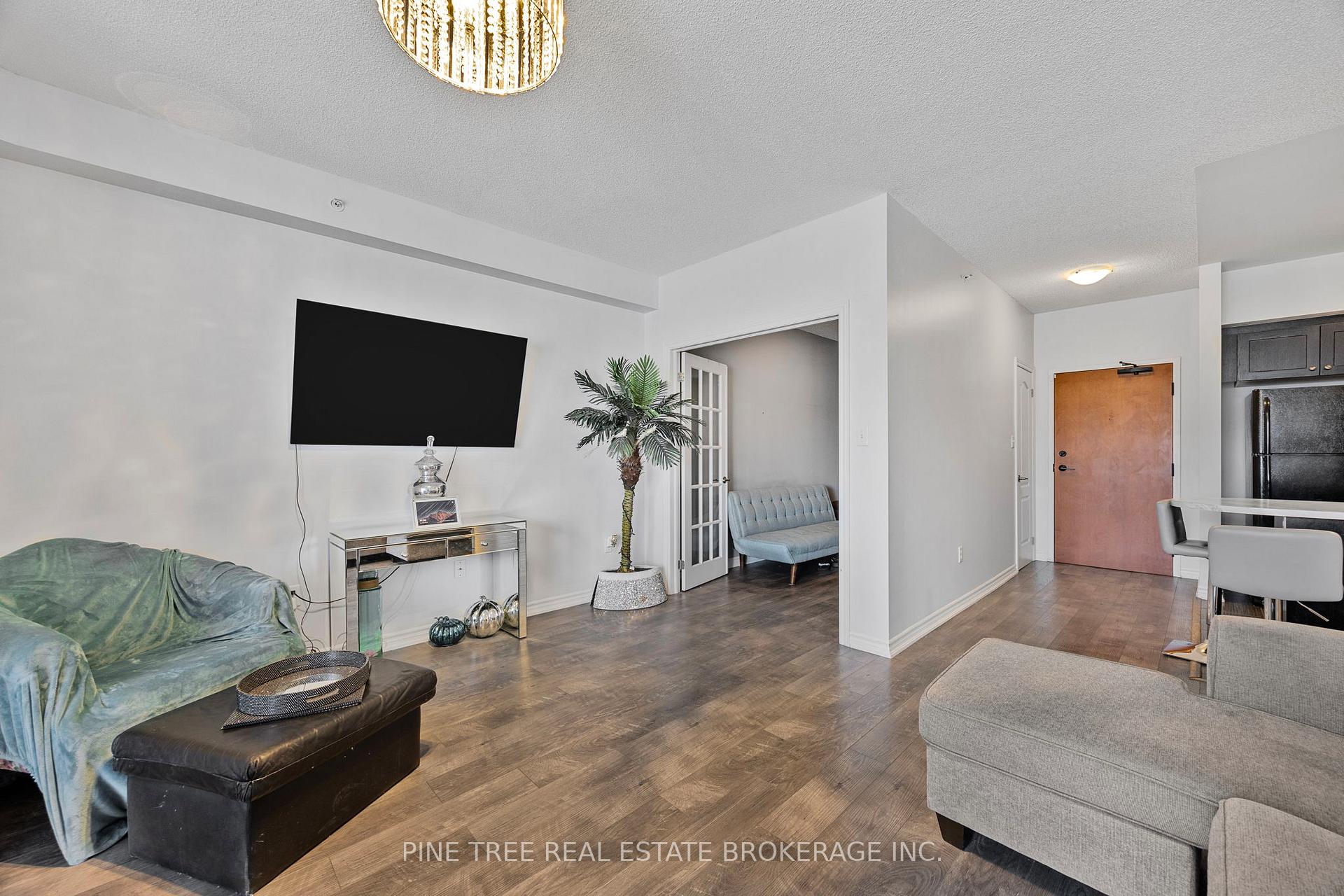 Photo 13 of Unit 205, 720 Yonge Street, Barrie, Painswick South — HOMEH