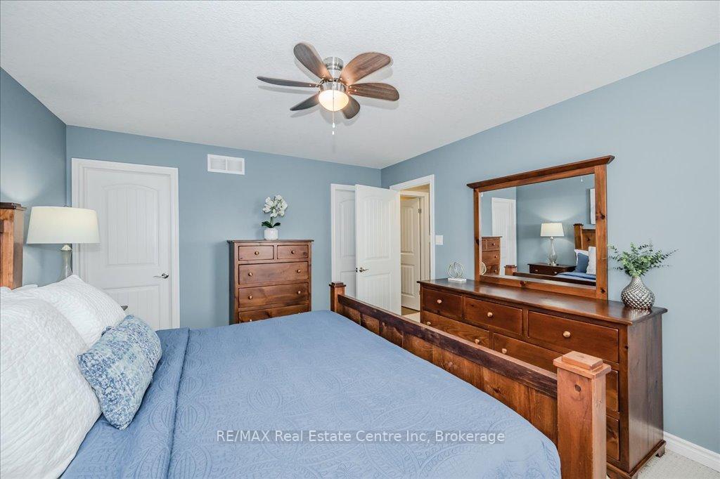 Photo 11 of Unit 16, 100 Frederick Drive, Guelph, Pineridge/Westminster Woods — HOMEH