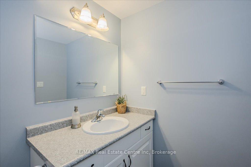 Photo 17 of Unit 16, 100 Frederick Drive, Guelph, Pineridge/Westminster Woods — HOMEH