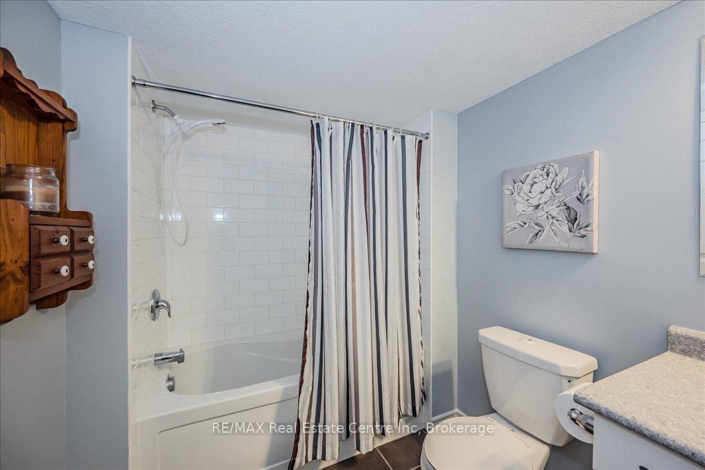 Photo 18 of Unit 16, 100 Frederick Drive, Guelph, Pineridge/Westminster Woods — HOMEH