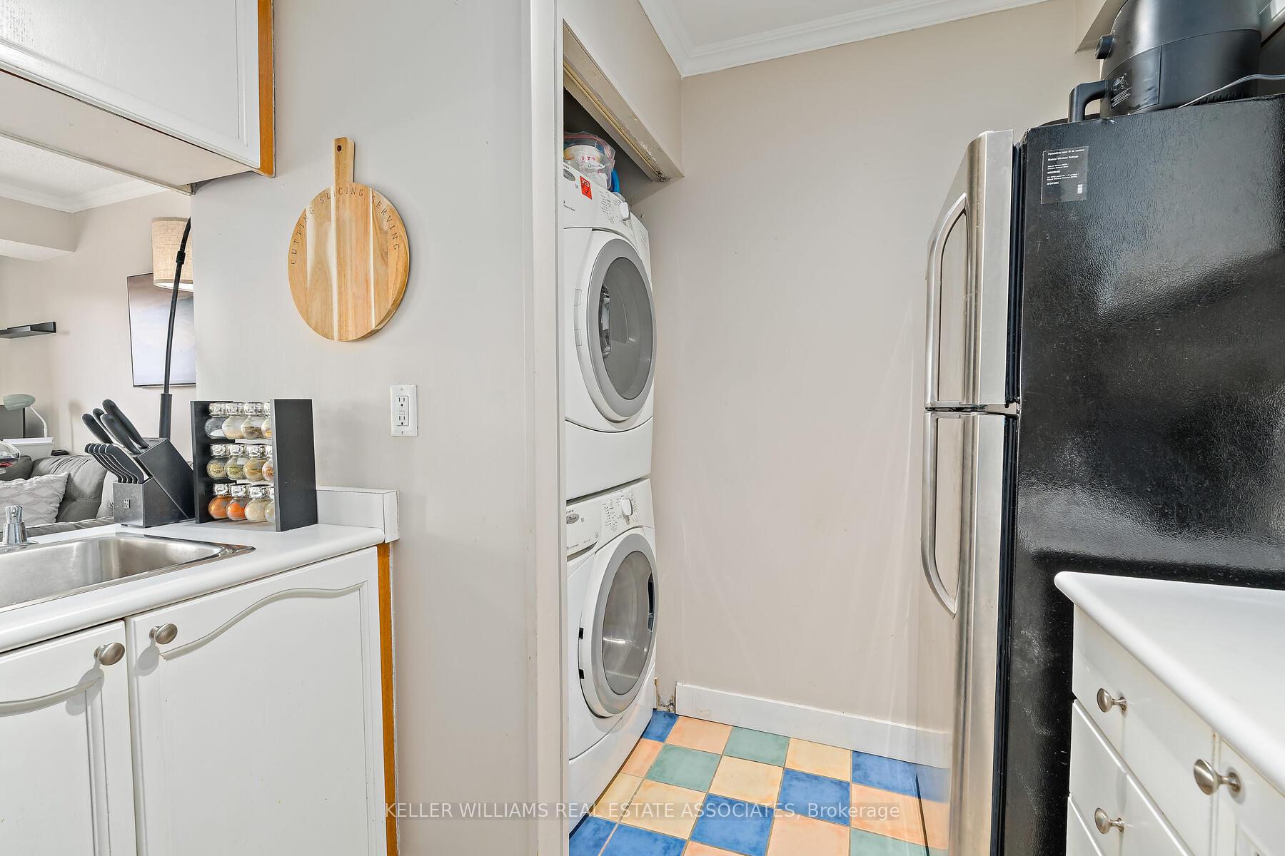 Photo 13 of 49A Wylie Circle, Halton Hills, Georgetown — HOMEH