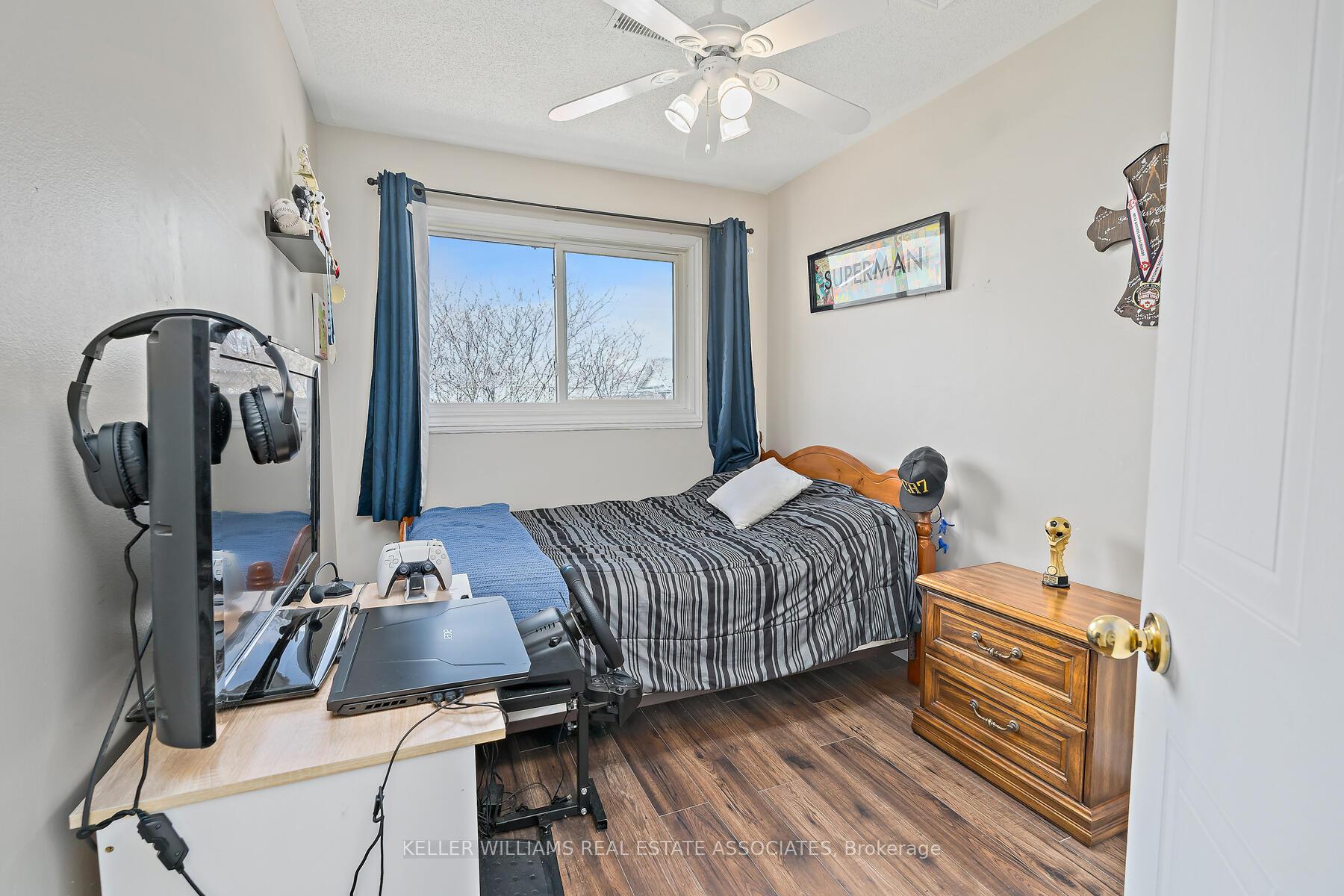 Photo 15 of 49A Wylie Circle, Halton Hills, Georgetown — HOMEH