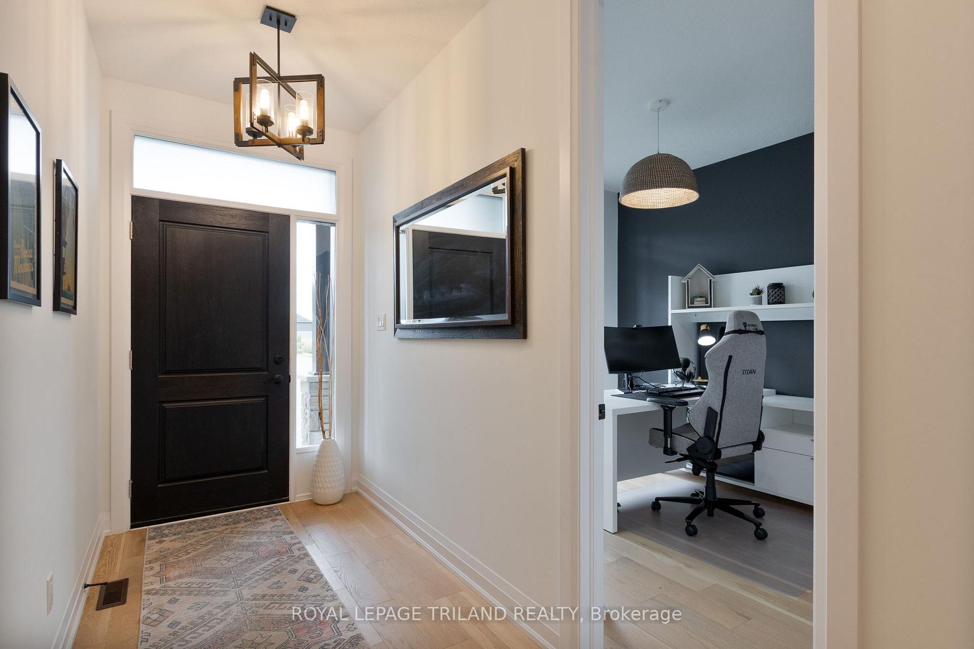 Photo 3 of Unit 2, 383 Daventry Way, Middlesex Centre, Kilworth — HOMEH