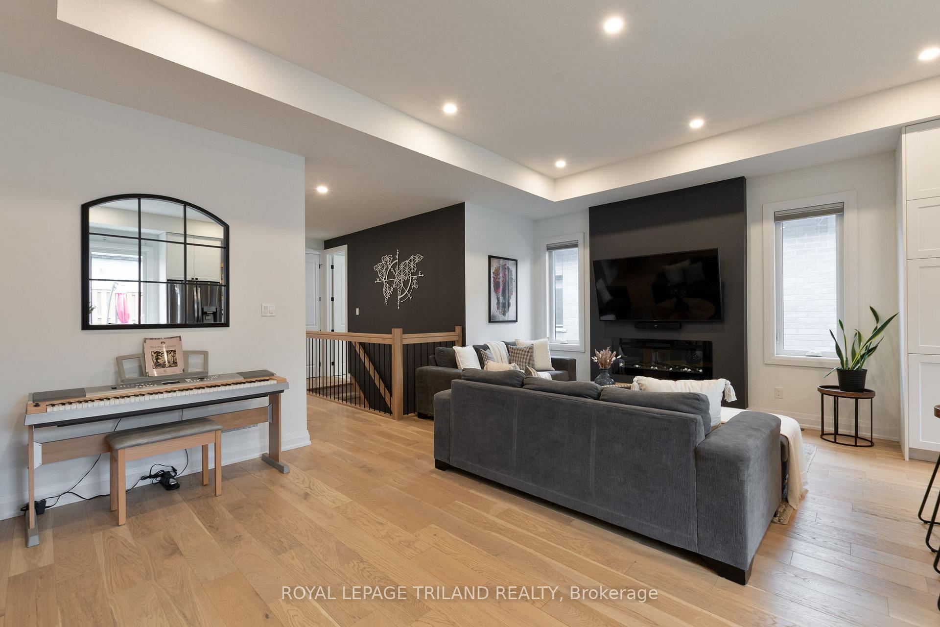 Photo 7 of Unit 2, 383 Daventry Way, Middlesex Centre, Kilworth — HOMEH