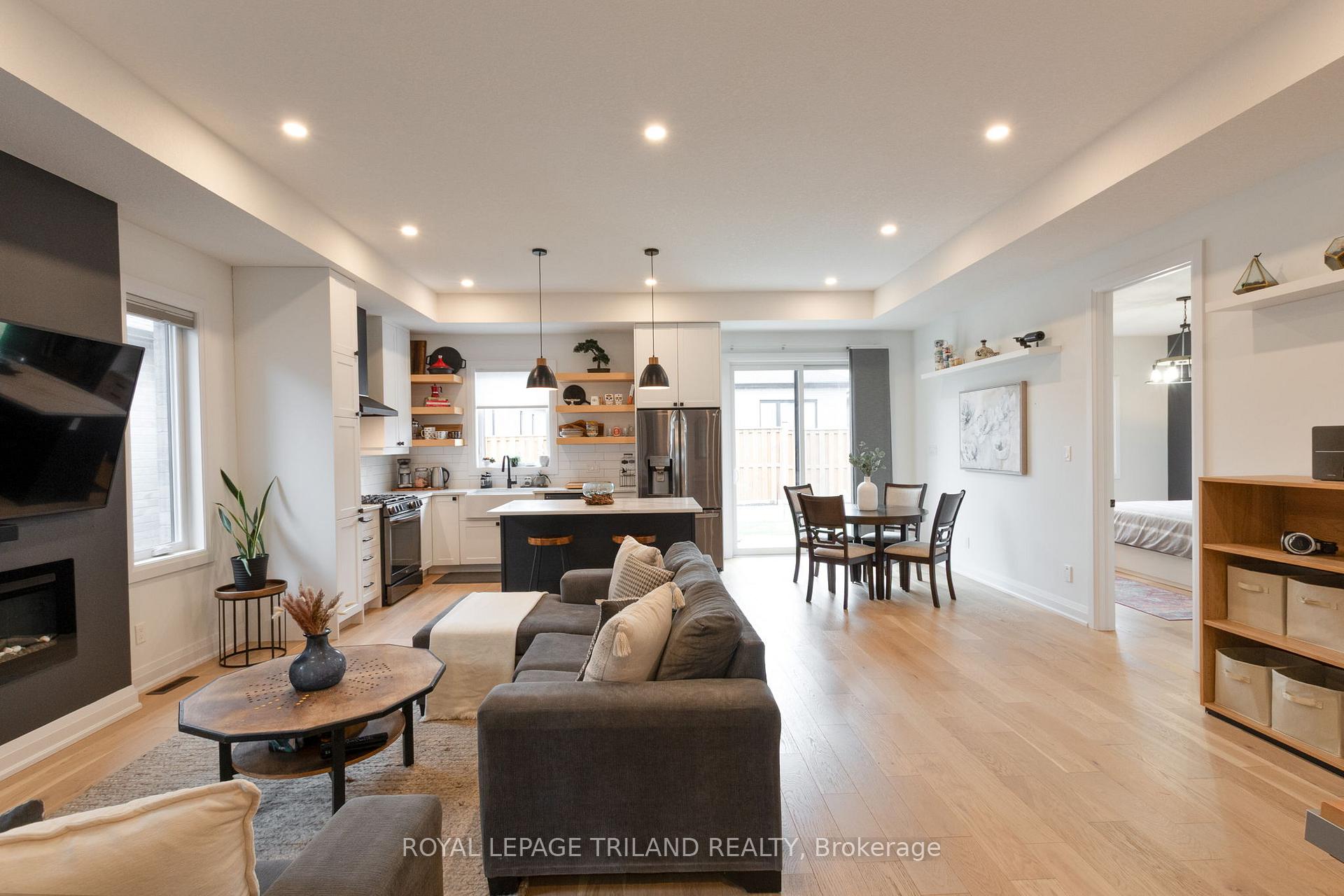 Photo 9 of Unit 2, 383 Daventry Way, Middlesex Centre, Kilworth — HOMEH