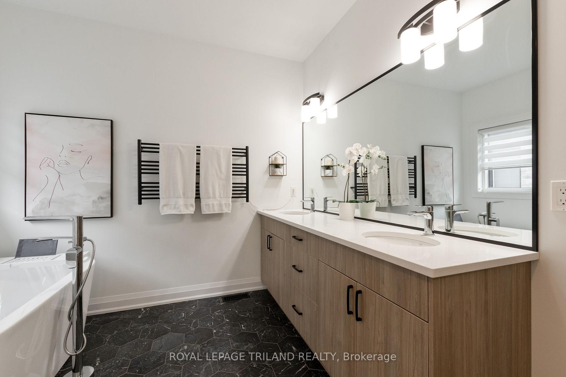 Photo 21 of Unit 2, 383 Daventry Way, Middlesex Centre, Kilworth — HOMEH