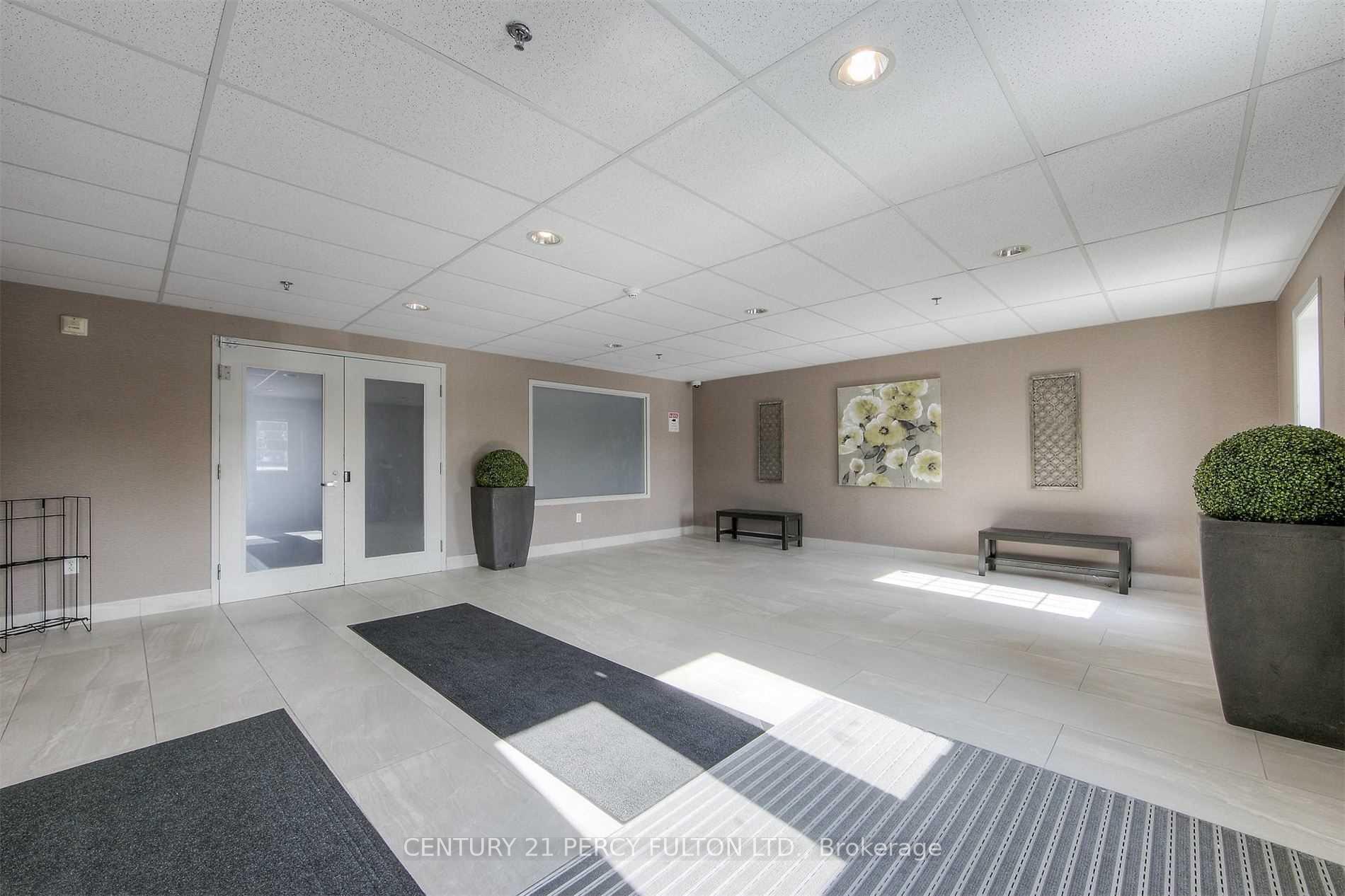 Photo 3 of Unit 401, 7428 Markham Road, Markham, Middlefield — HOMEH