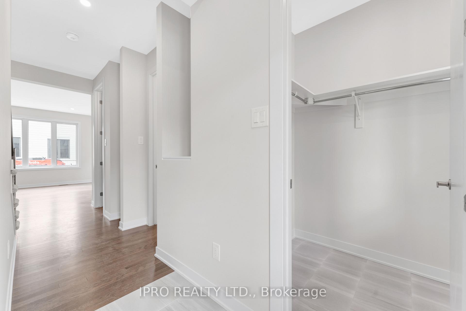 Photo 5 of 347 Peninsula Road, Ottawa, Barrhaven - Heritage Park — HOMEH