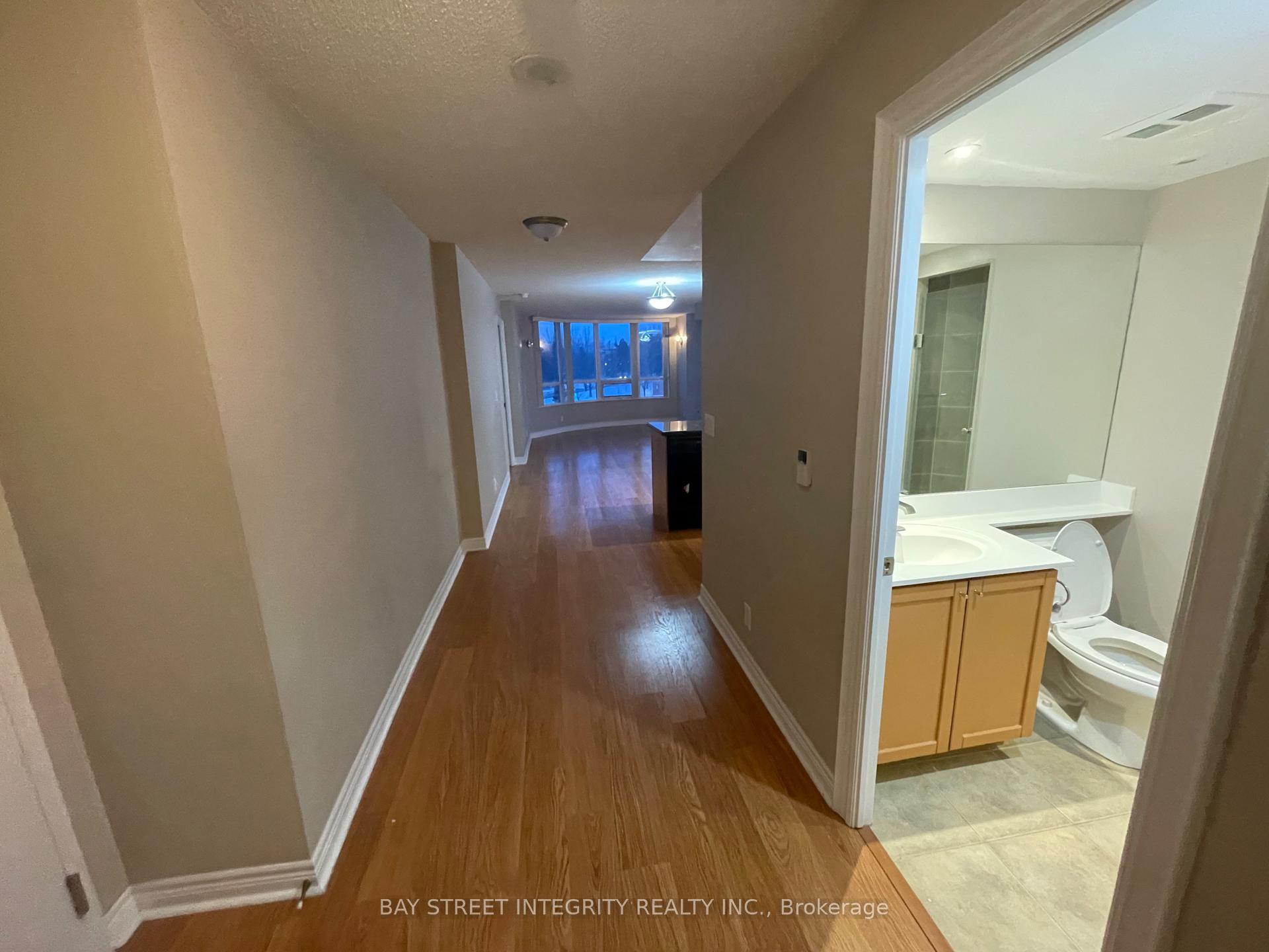 Photo 2 of Unit 613, 33 Cox Boulevard, Markham, Unionville — HOMEH