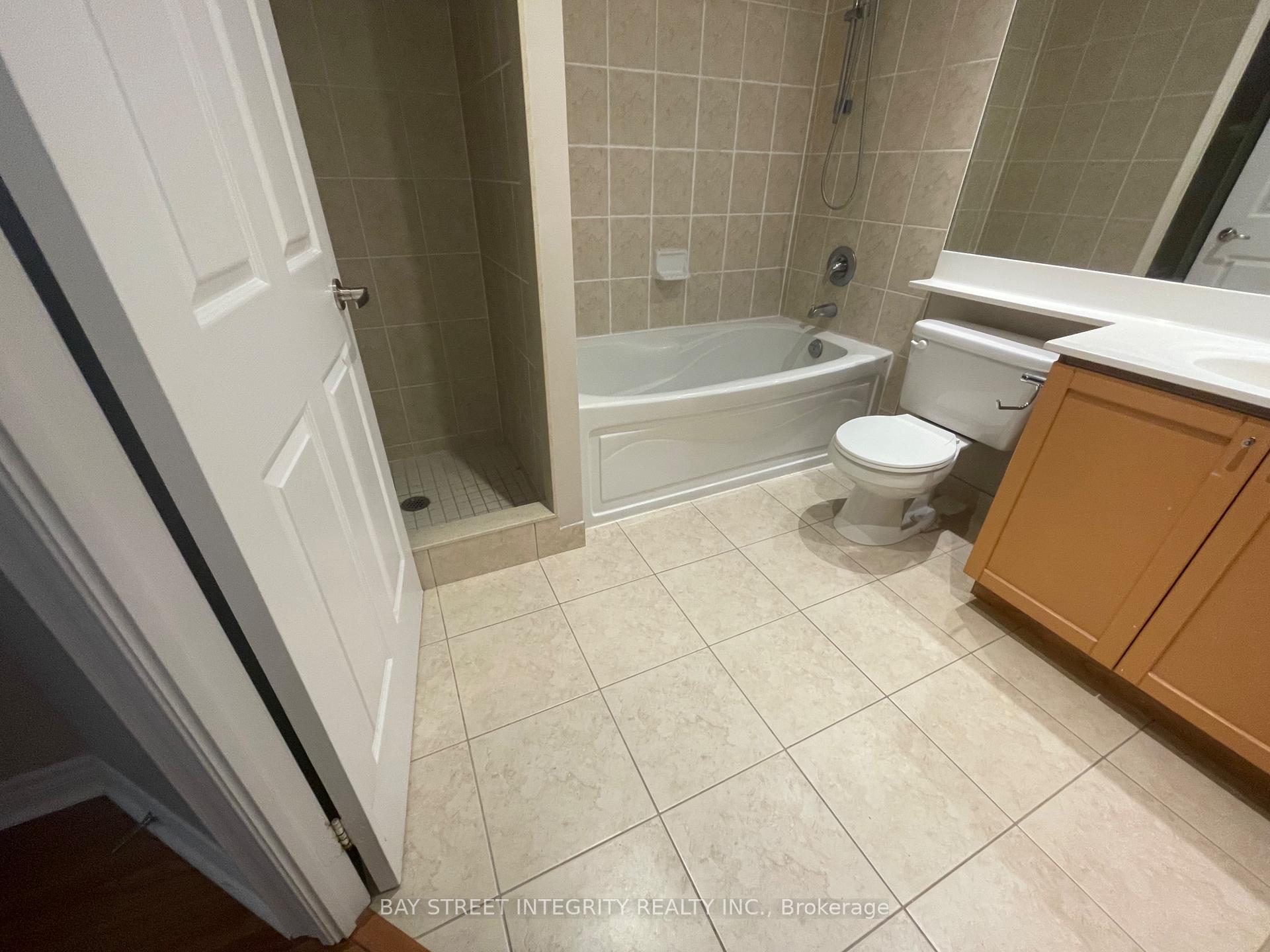 Photo 14 of Unit 613, 33 Cox Boulevard, Markham, Unionville — HOMEH