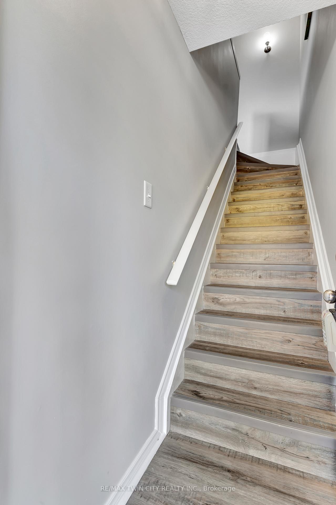 Photo 10 of Unit 1D, 45 Cedarhill Crescent, Kitchener — HOMEH