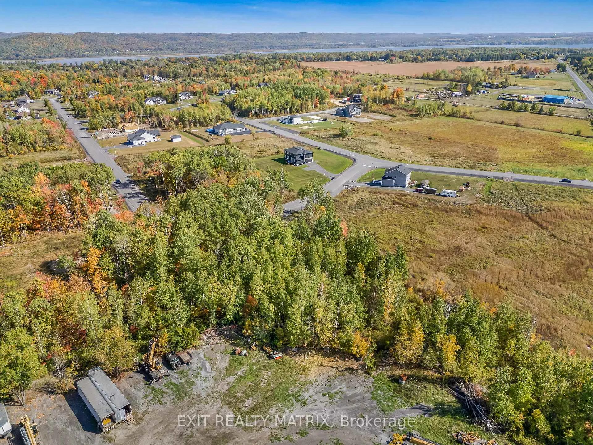 Photo 8 of 102 Soulanges Street, Champlain, Champlain Twp — HOMEH