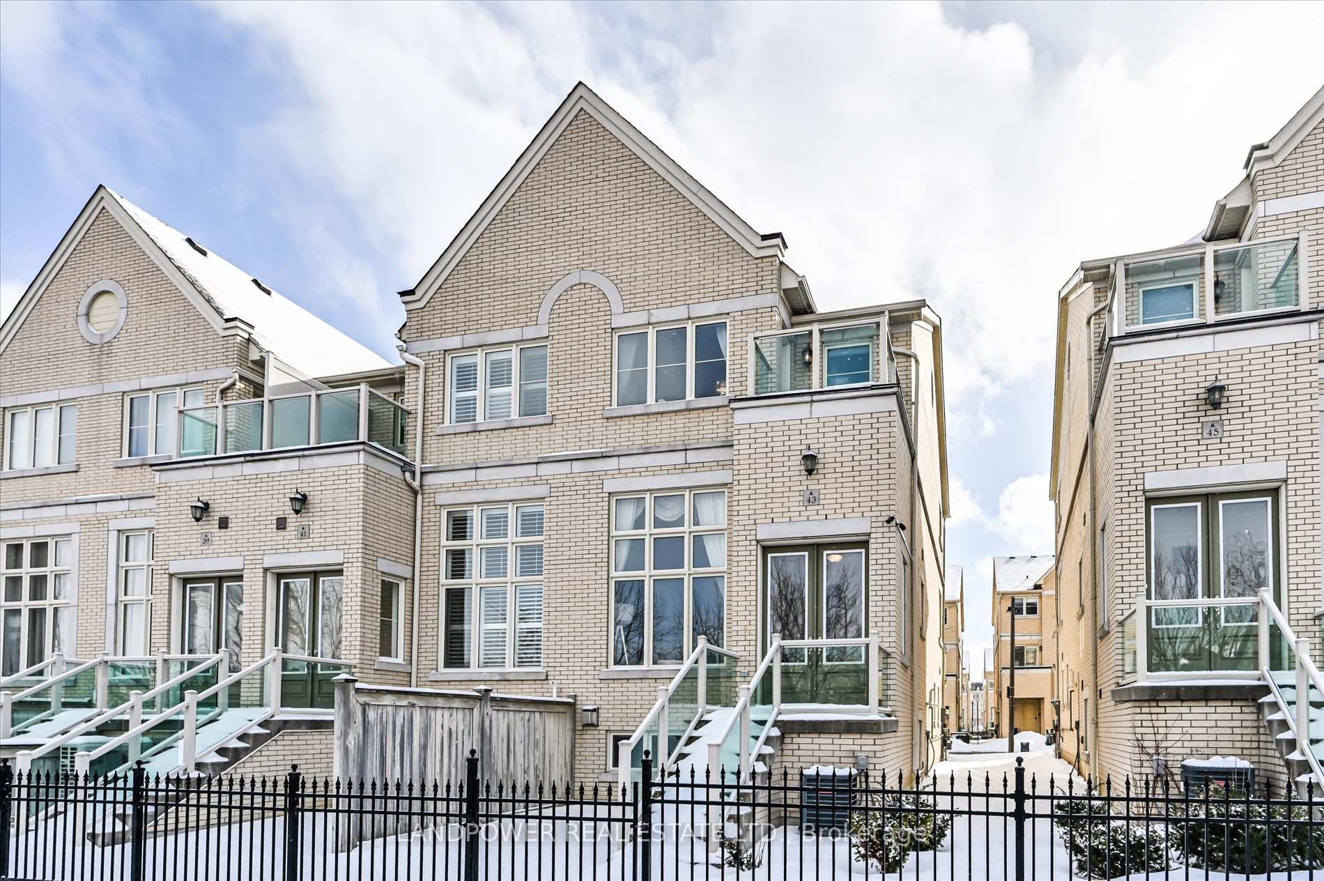 Photo 28 of 43 Victor Herbert Way, Markham, Cathedraltown — HOMEH