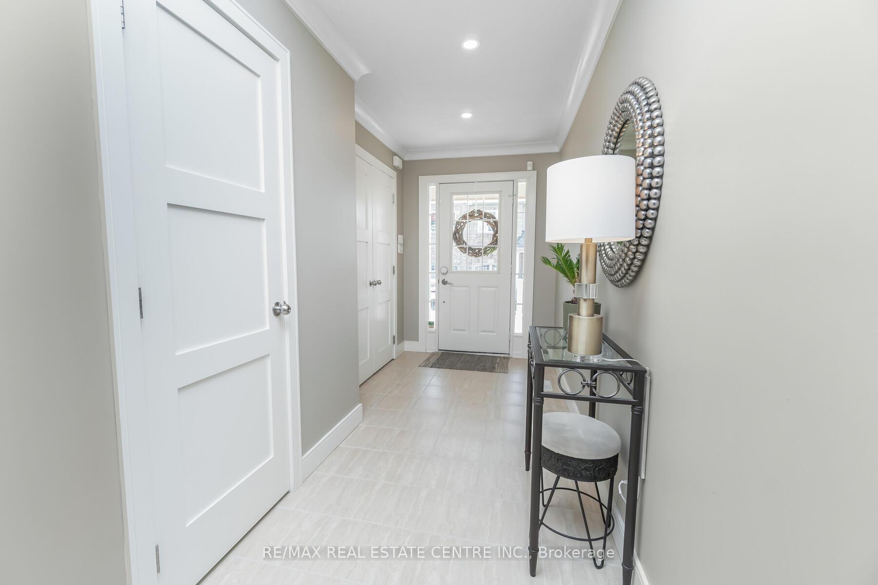 Photo 6 of Unit 21, 1035 Victoria Road S, Guelph, Kortright East — HOMEH