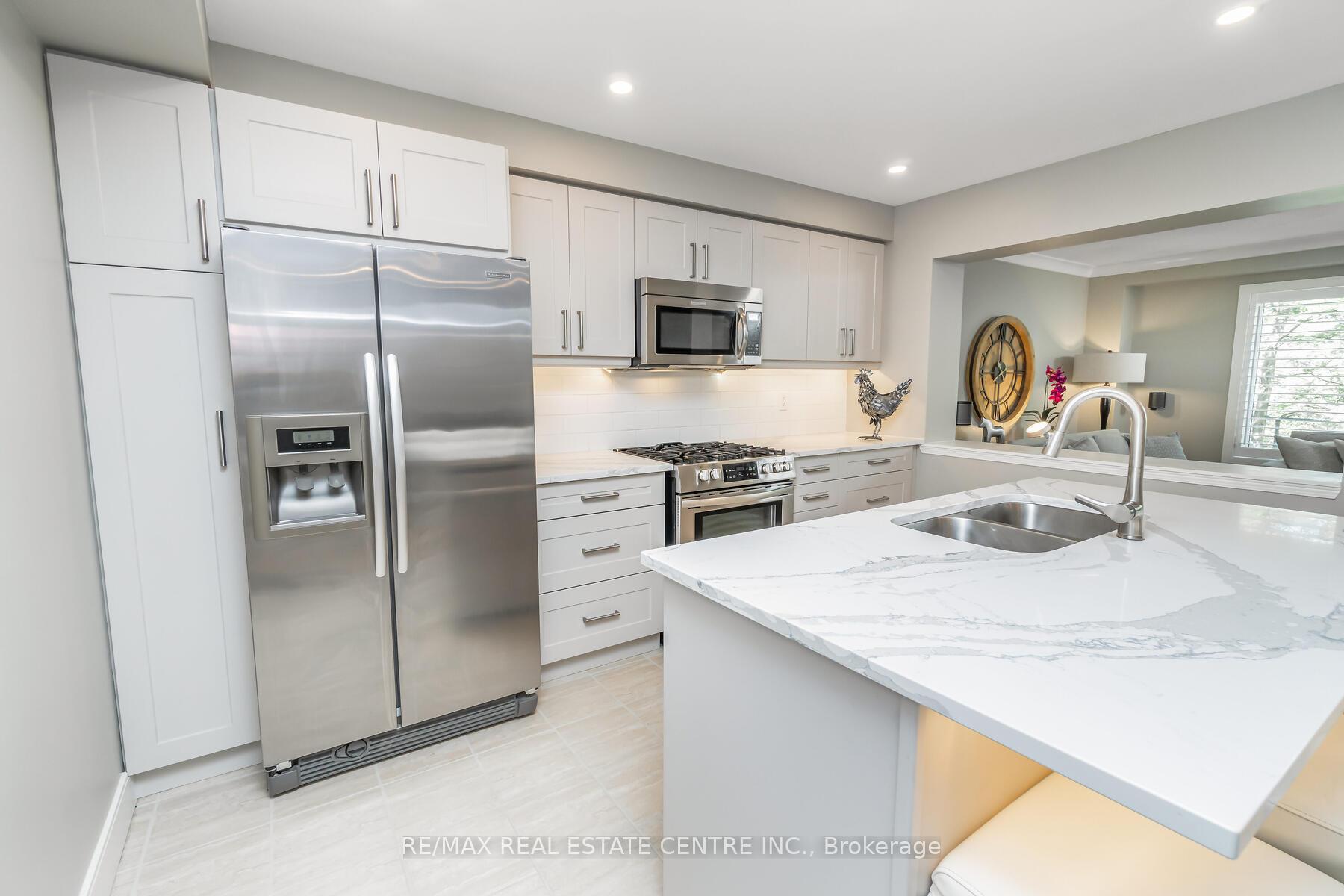Photo 8 of Unit 21, 1035 Victoria Road S, Guelph, Kortright East — HOMEH