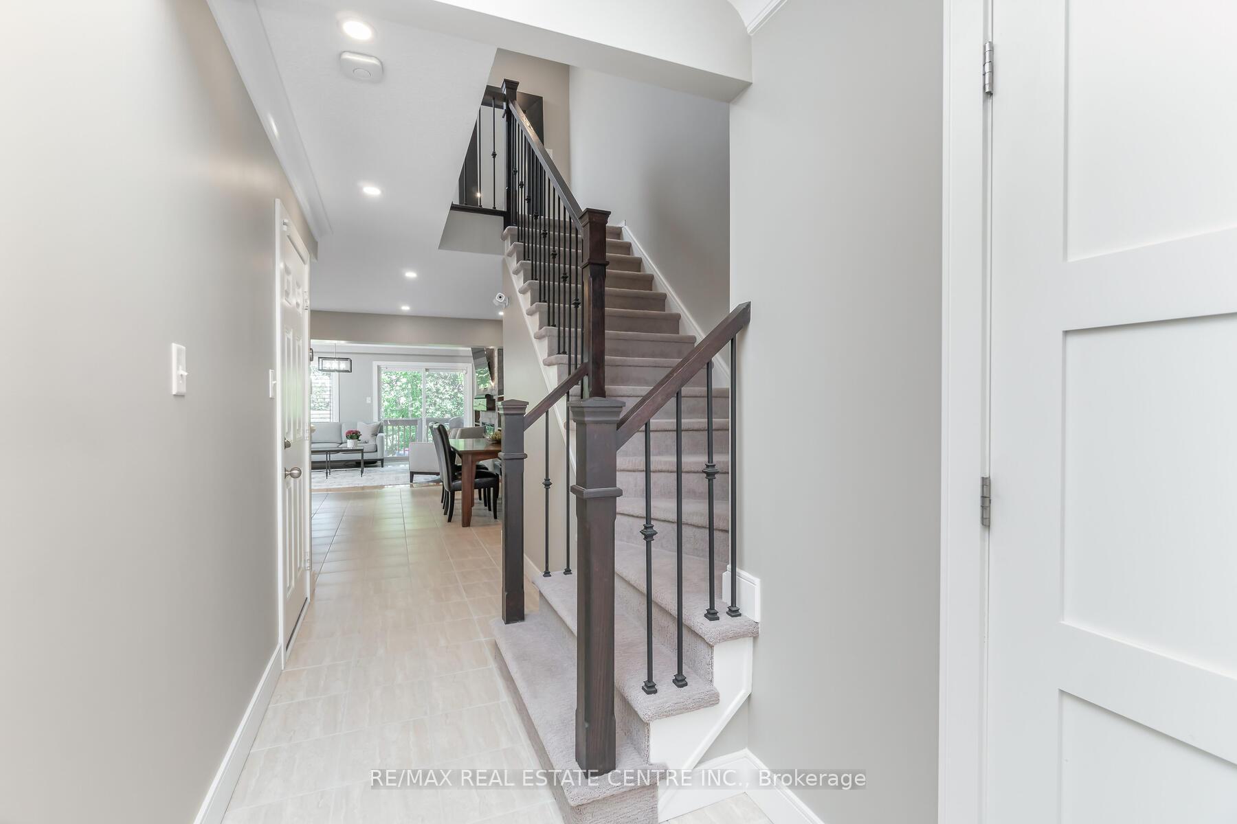 Photo 15 of Unit 21, 1035 Victoria Road S, Guelph, Kortright East — HOMEH