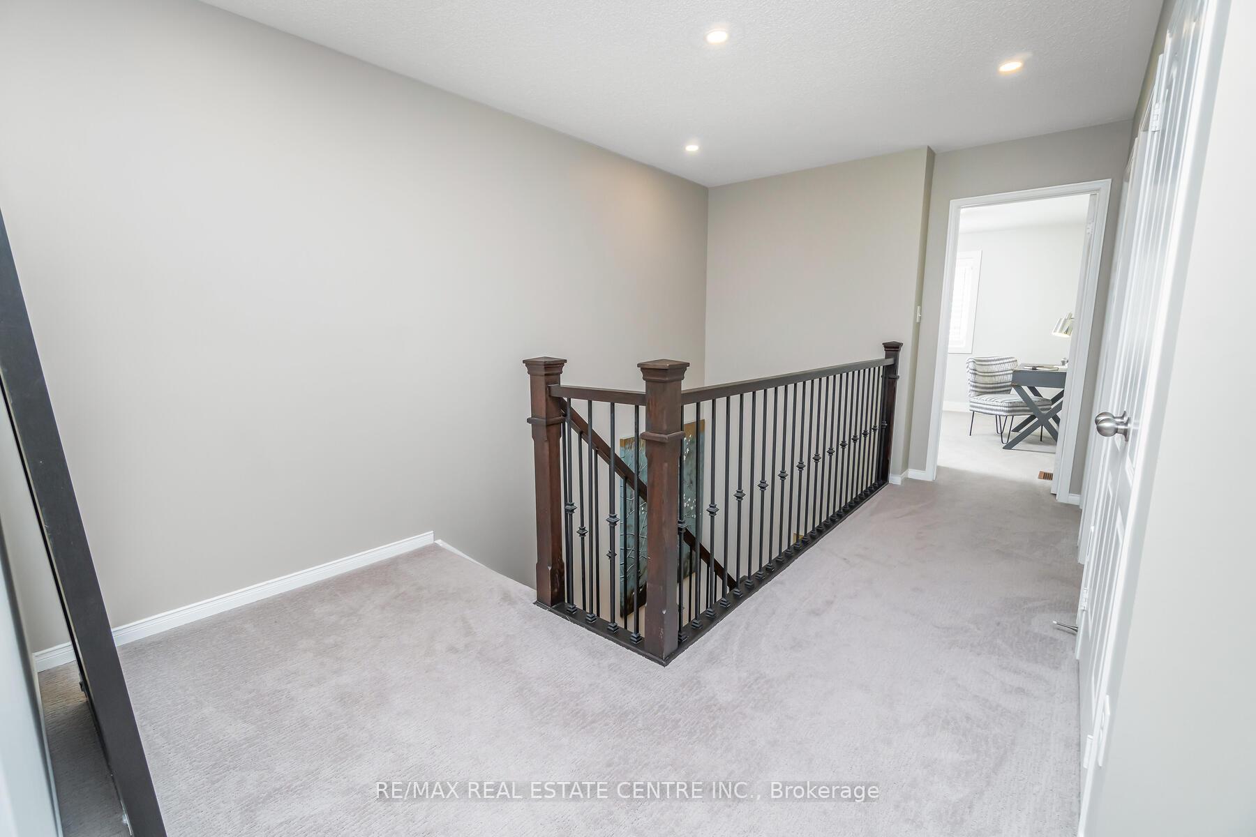 Photo 16 of Unit 21, 1035 Victoria Road S, Guelph, Kortright East — HOMEH