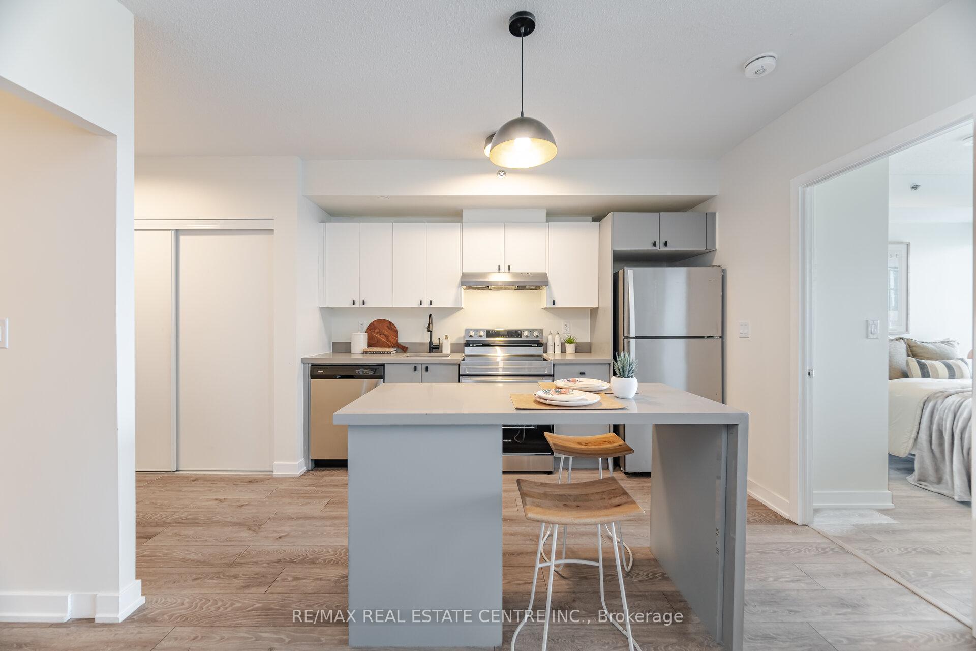 Photo 6 of Unit B217, 3200 Dakota Common, Burlington, Alton — HOMEH