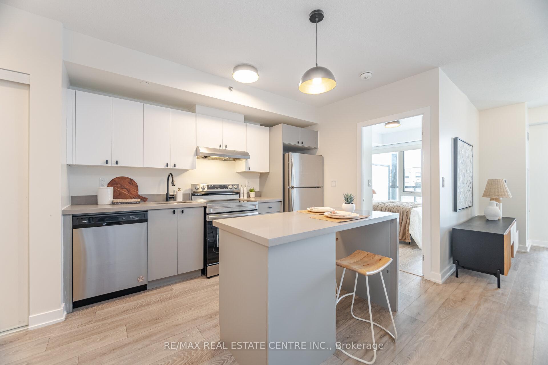 Photo 7 of Unit B217, 3200 Dakota Common, Burlington, Alton — HOMEH