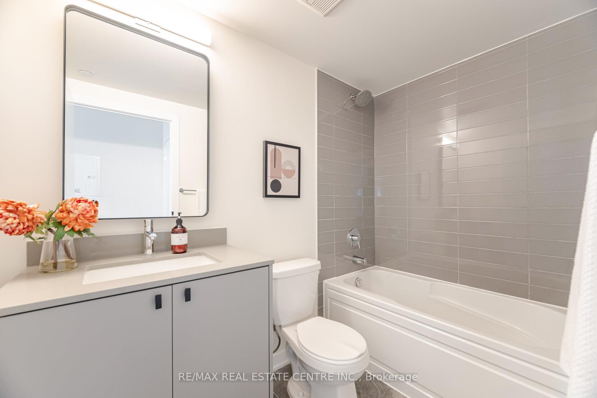 Photo 19 of Unit B217, 3200 Dakota Common, Burlington, Alton — HOMEH