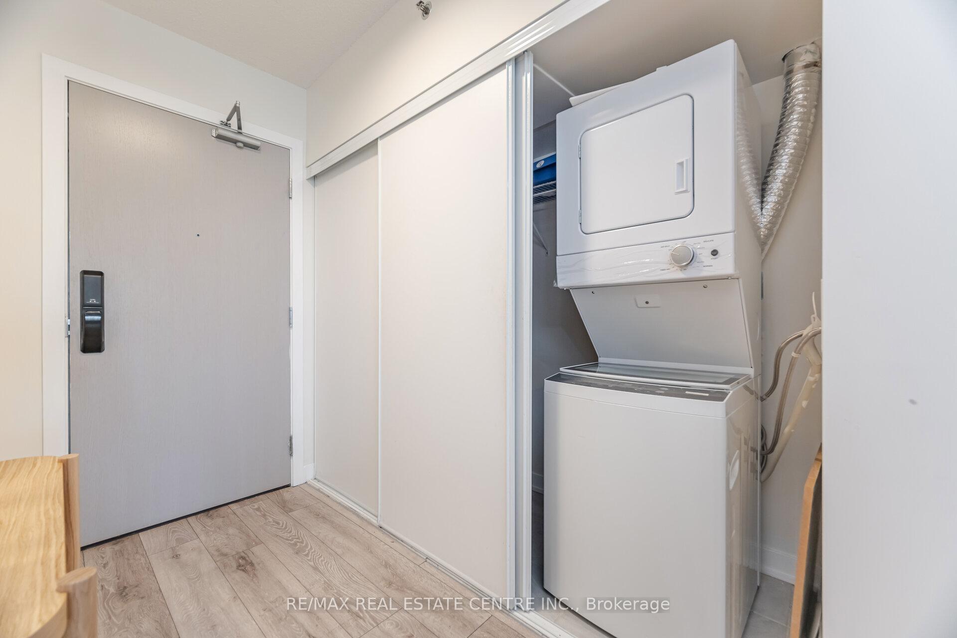 Photo 25 of Unit B217, 3200 Dakota Common, Burlington, Alton — HOMEH