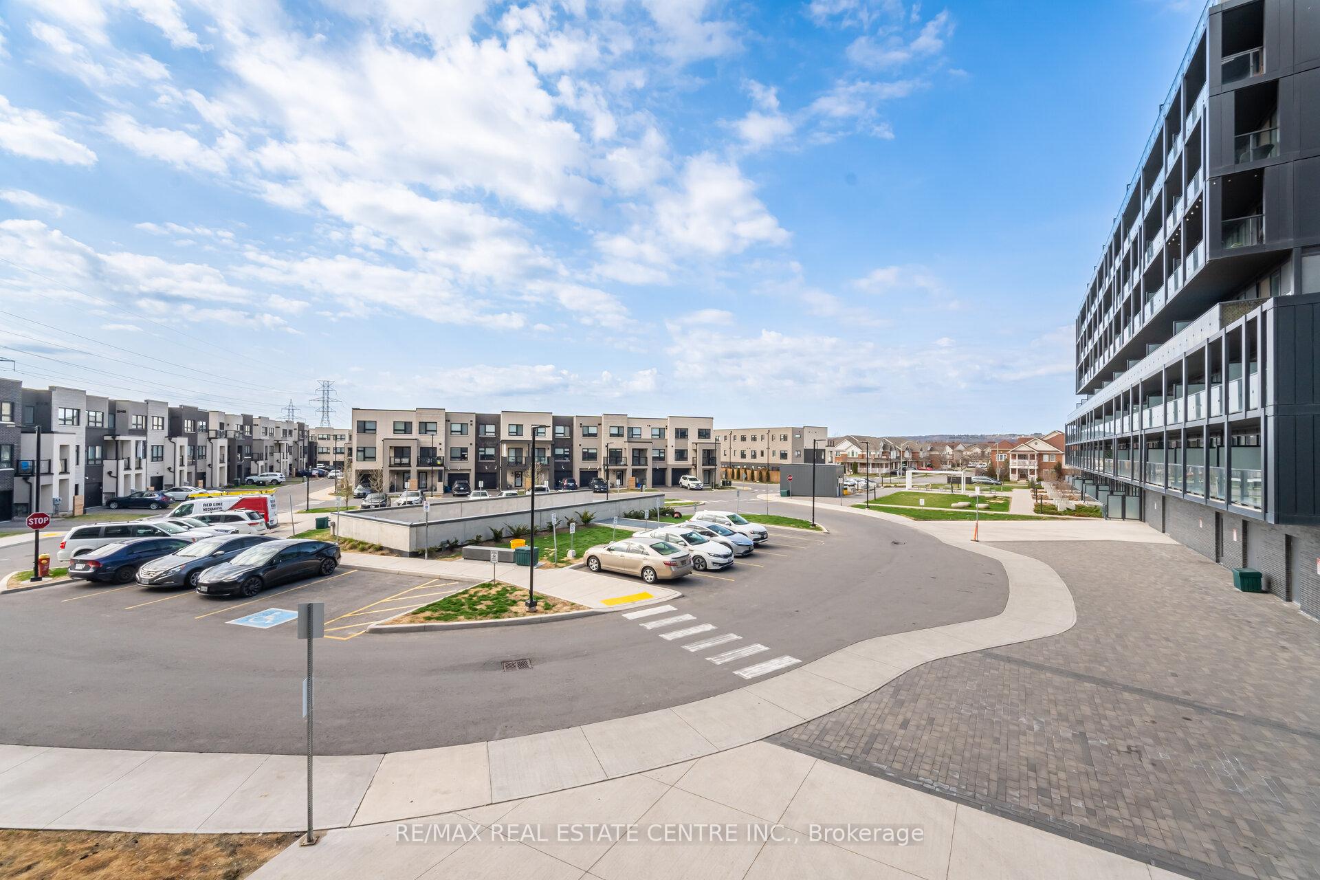 Photo 29 of Unit B217, 3200 Dakota Common, Burlington, Alton — HOMEH
