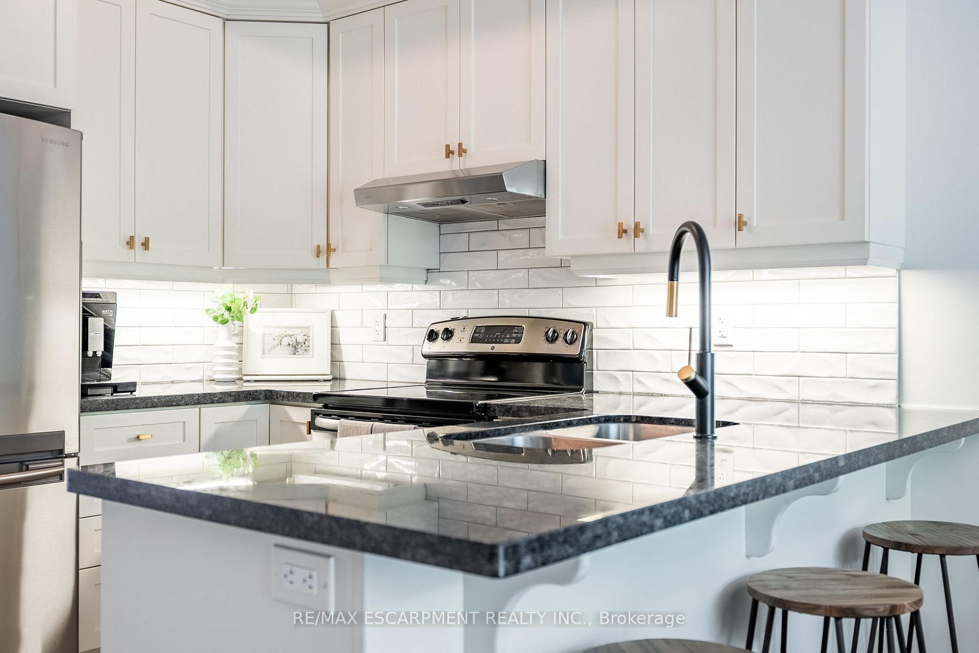 Photo 8 of Unit 20, 181 Plains Road W, Burlington, Bayview — HOMEH