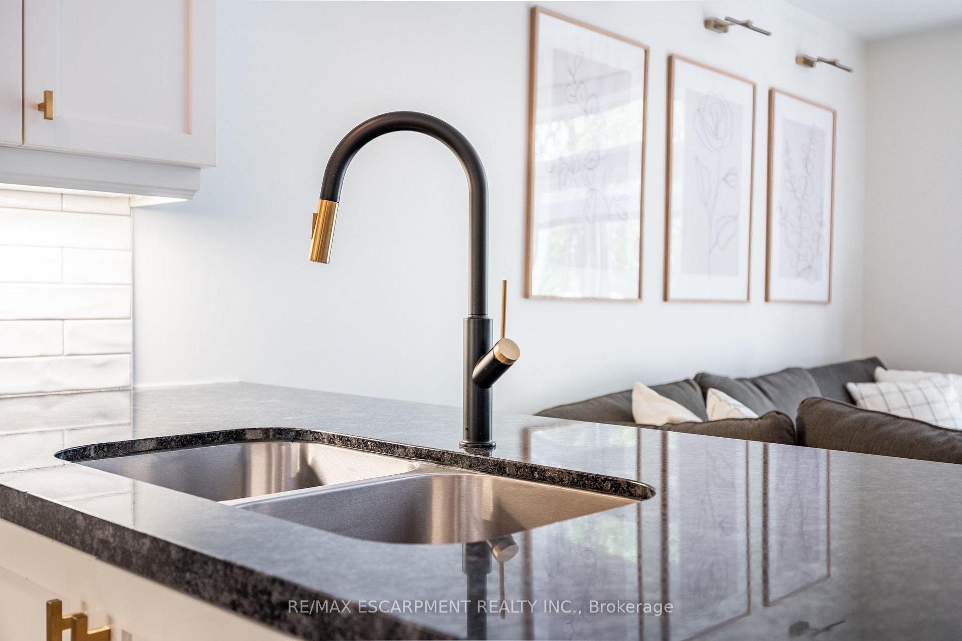 Photo 10 of Unit 20, 181 Plains Road W, Burlington, Bayview — HOMEH