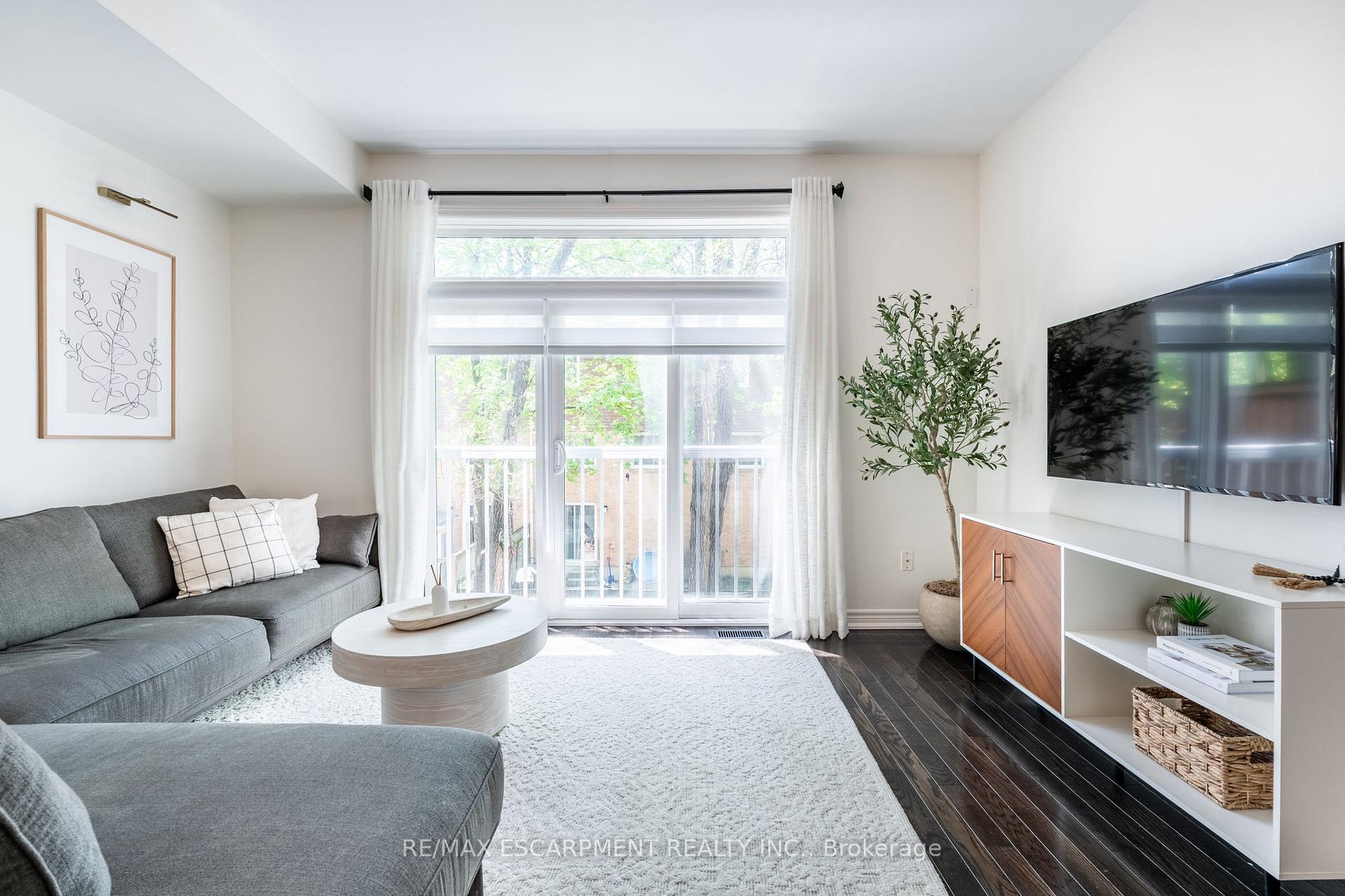 Photo 14 of Unit 20, 181 Plains Road W, Burlington, Bayview — HOMEH