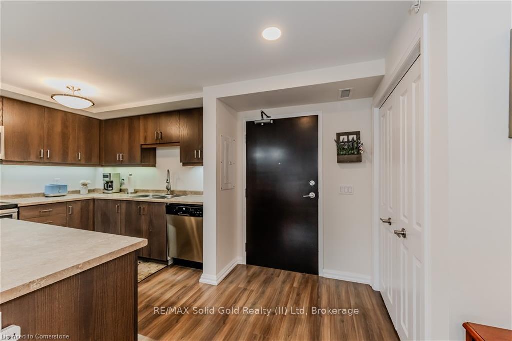 Photo 8 of Unit 705, 778 Laurelwood Drive, Waterloo — HOMEH