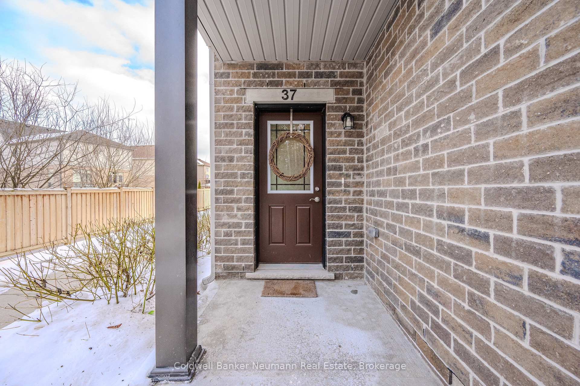 Photo 3 of Unit 37, 107 Westra Drive, Guelph/Eramosa, Rural Guelph/Eramosa West — HOMEH