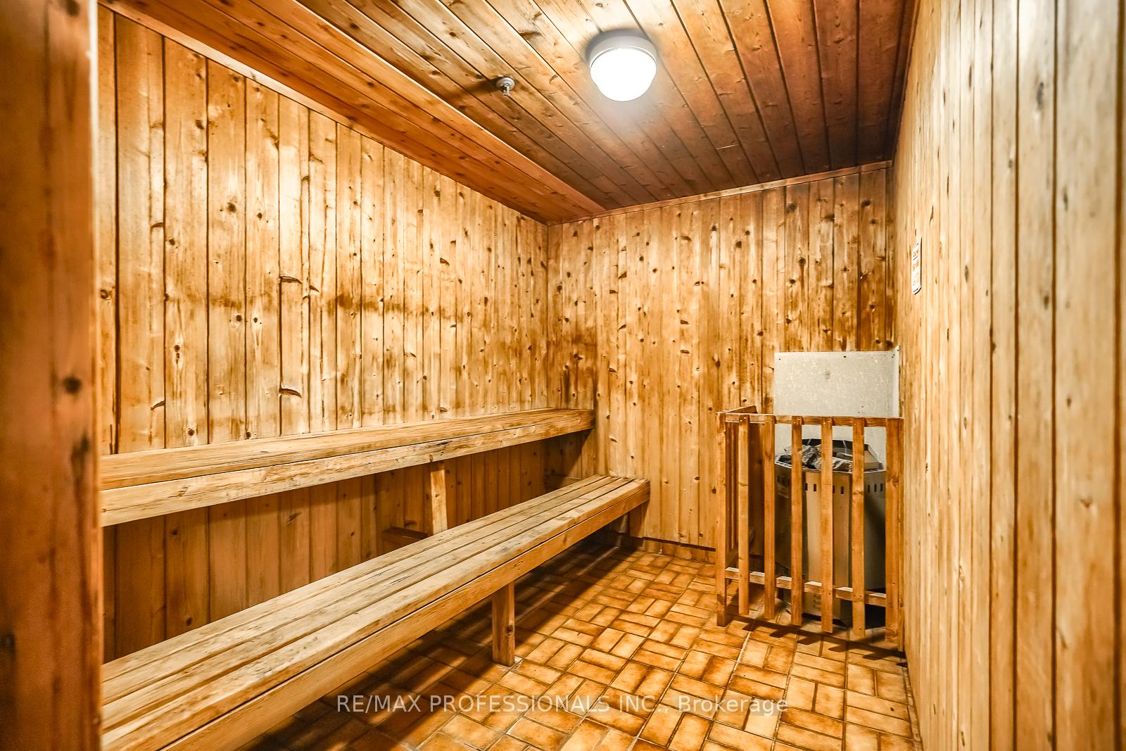 Photo 26 of Unit 407, 3000 Bathurst Street, Toronto, Englemount-Lawrence — HOMEH