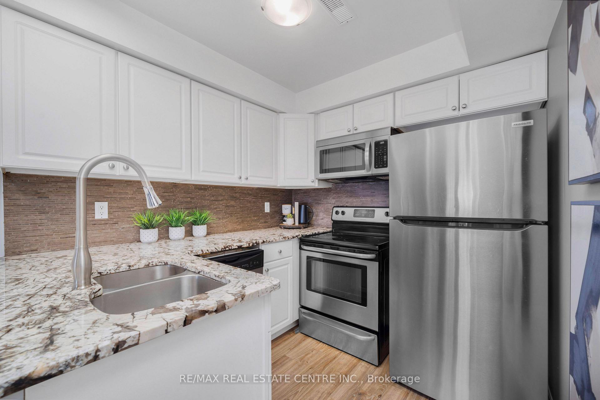Photo 5 of 45A Wylie Circle, Halton Hills, Georgetown — HOMEH