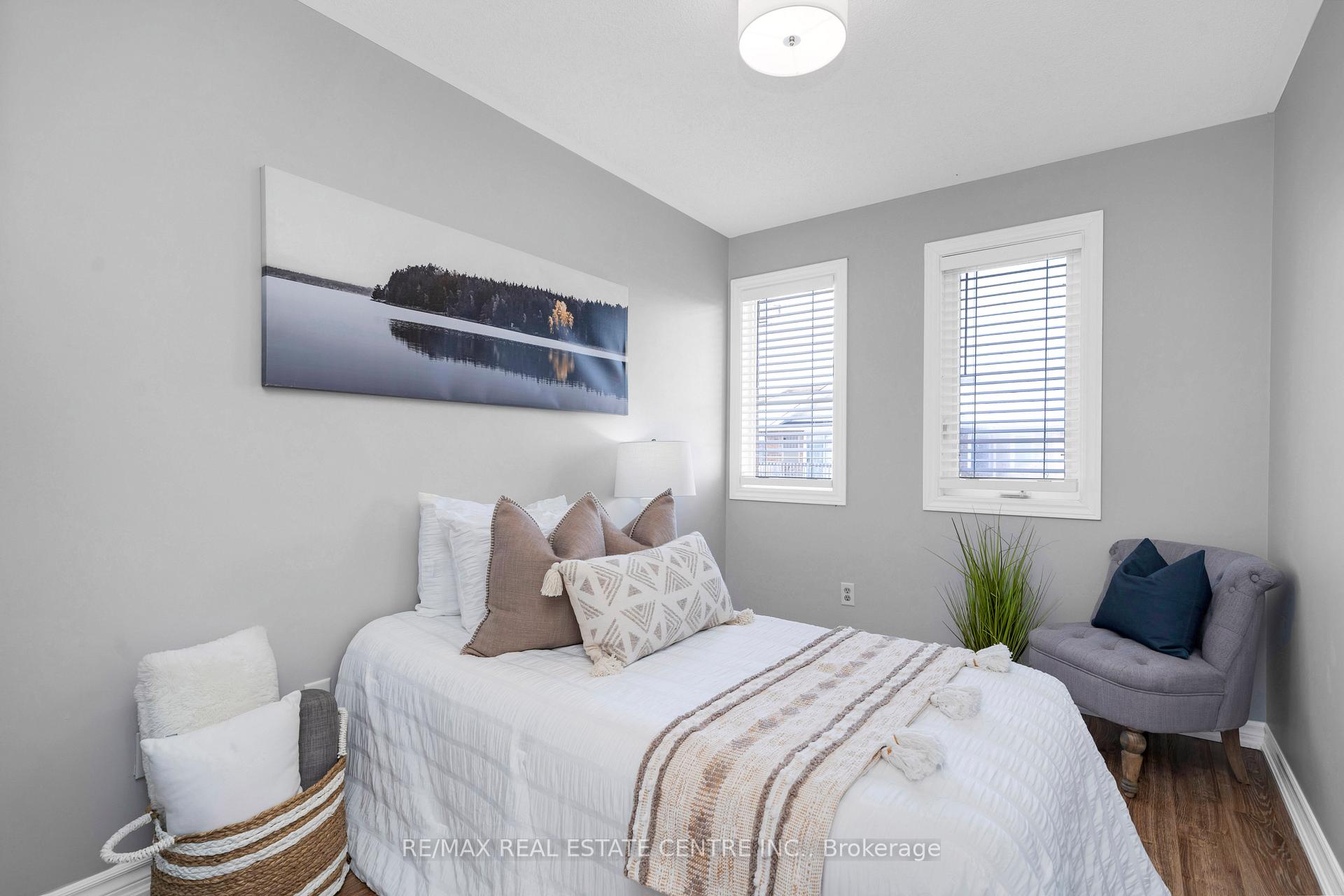 Photo 7 of 45A Wylie Circle, Halton Hills, Georgetown — HOMEH