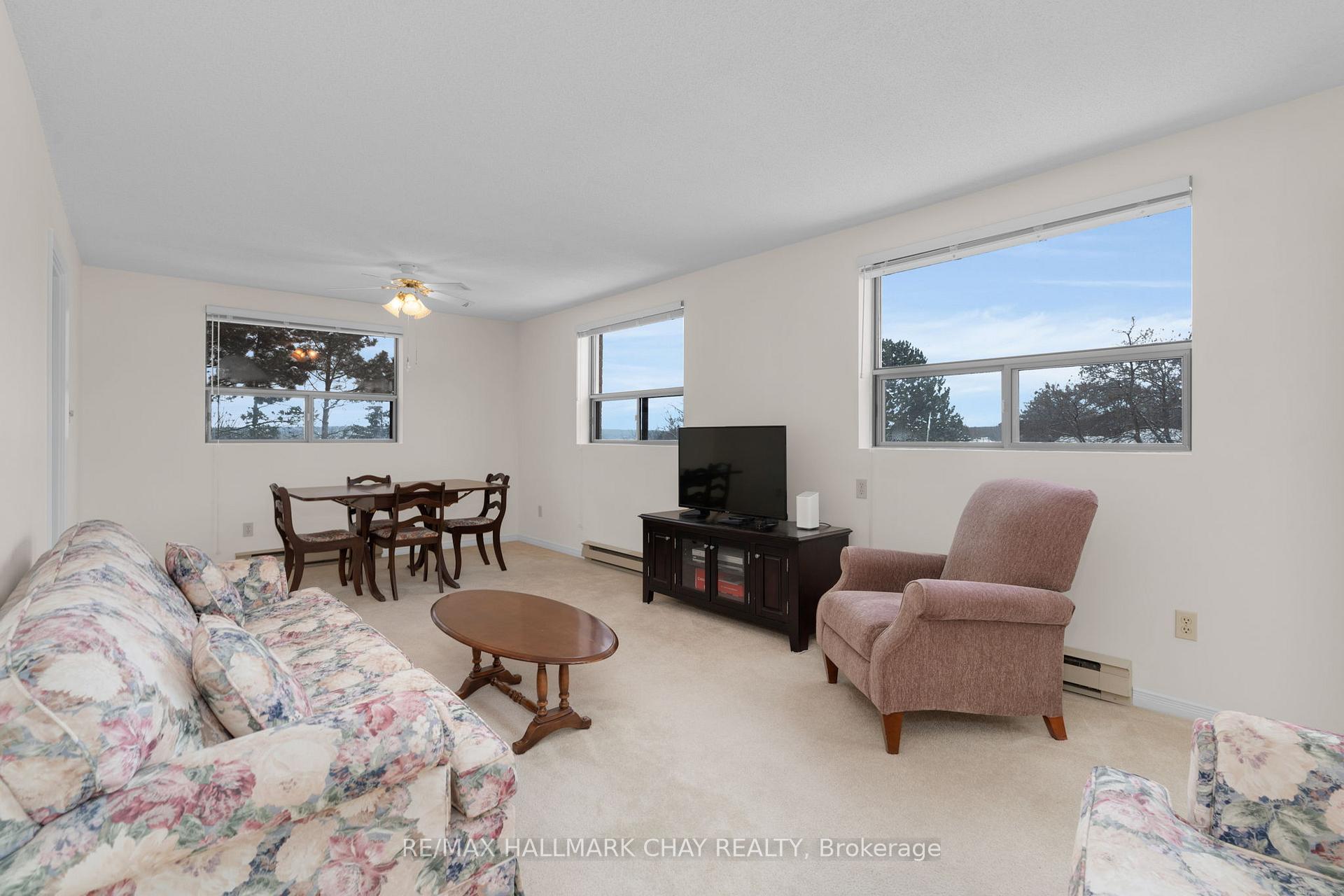 Photo 4 of Unit 208, 291 Blake Street, Barrie, North Shore — HOMEH